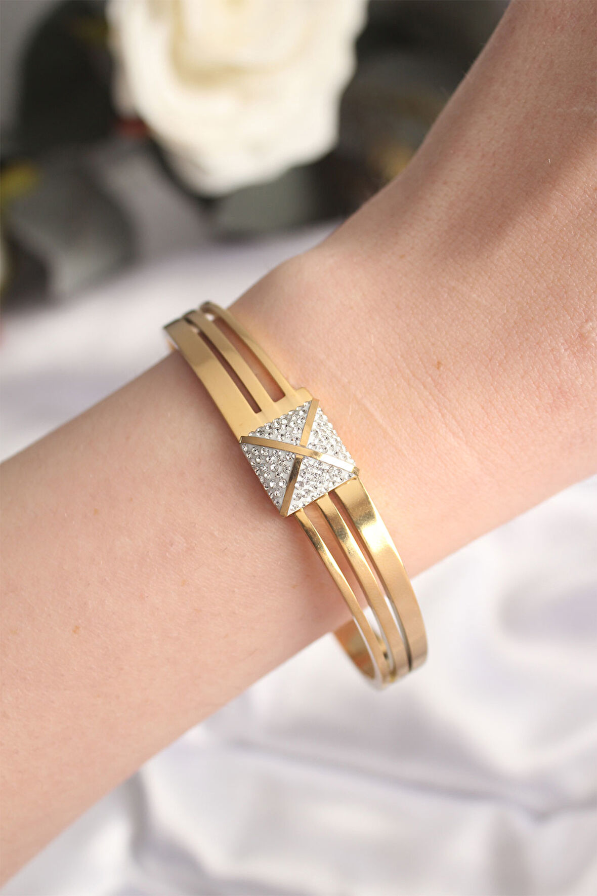 Zarif Kadın için Golden Çelik Zirkonlu Kelepçe Stil Bilezik