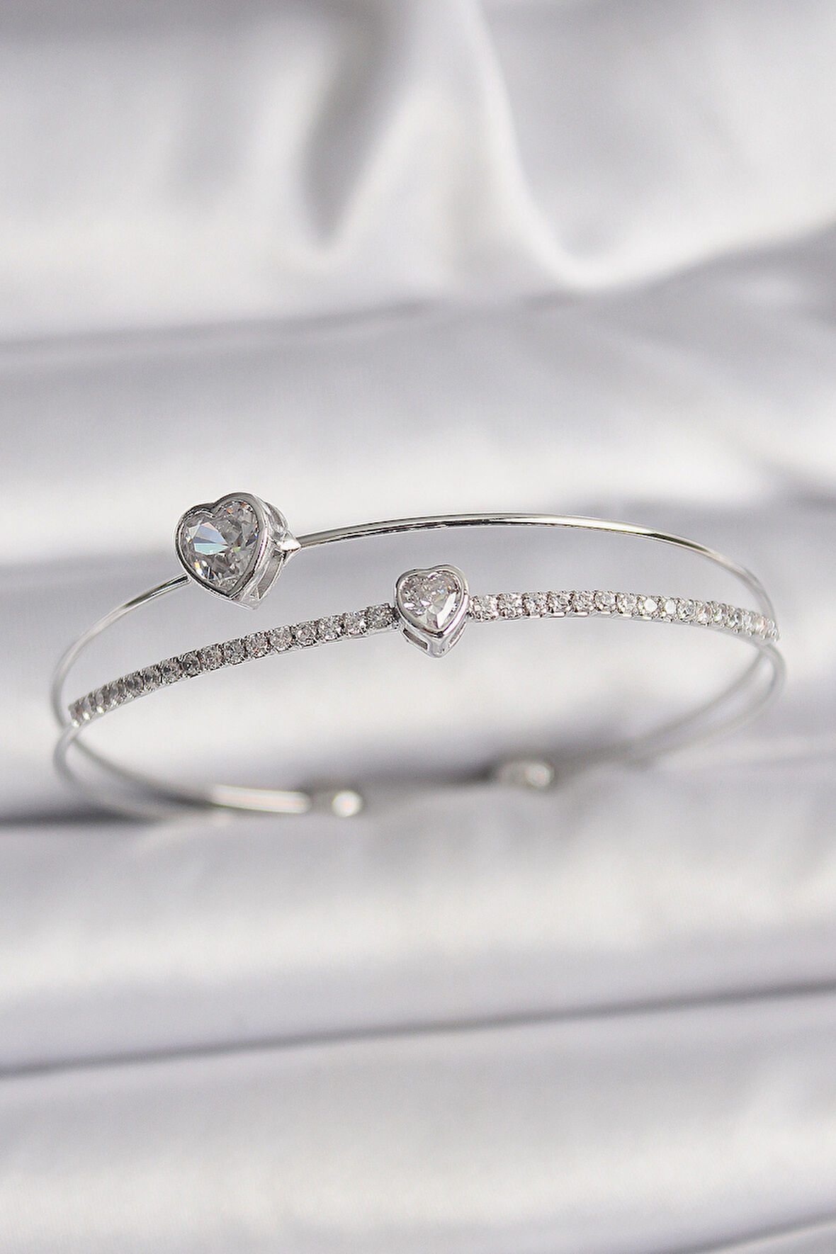 Zarif Kadın için Silver Pirinç Zirkonlu Kalp Bileklik