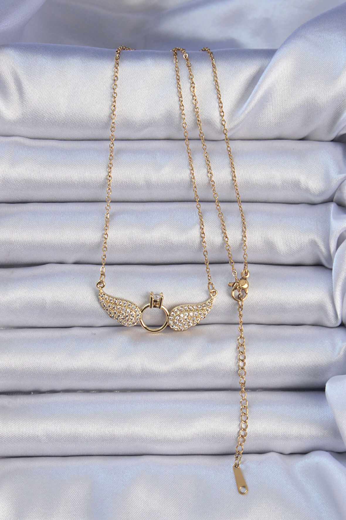 Zarif Kadın için Golden Çelik Zincir Kanatlı Tektaş Kolye