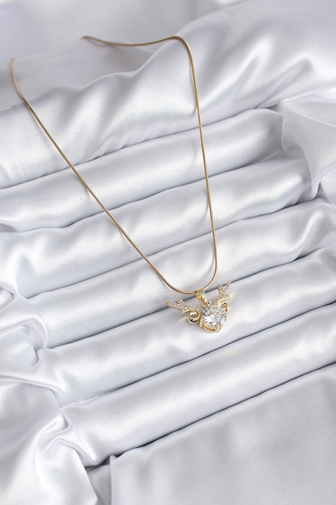 Zarif Kadın için Golden Çelik Zirkonlu Boynuz Kolye