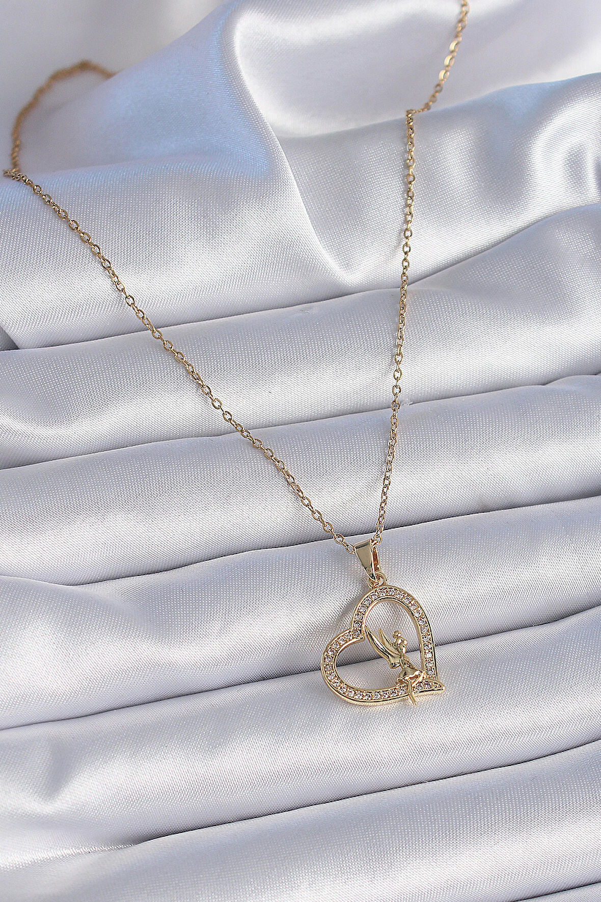 Zarif Kadın için Golden Çelik Zincir Zirkonlu Kalp Melek Kolye