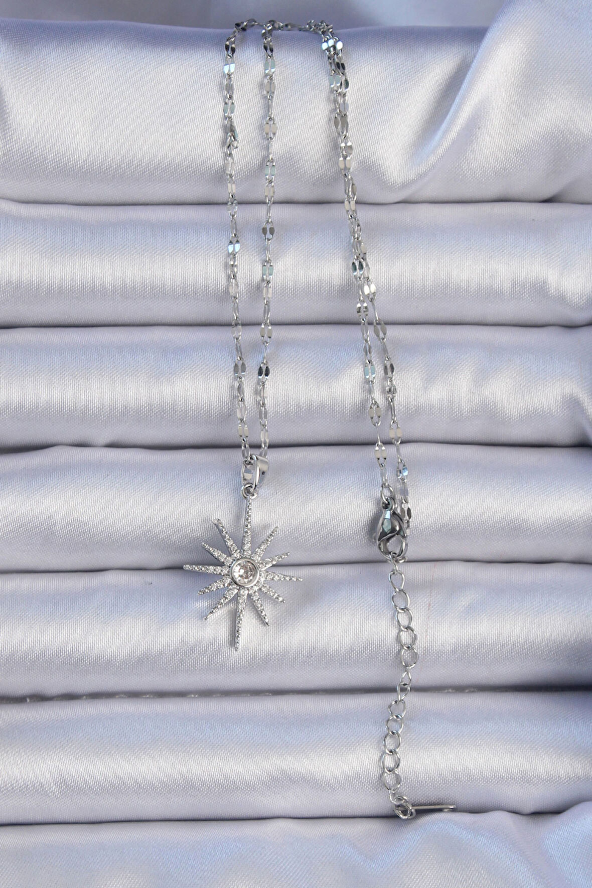 Zarif Kadın için Silver Çelik Zincir Zirkonlu Kutupyıldız Trend Kolye