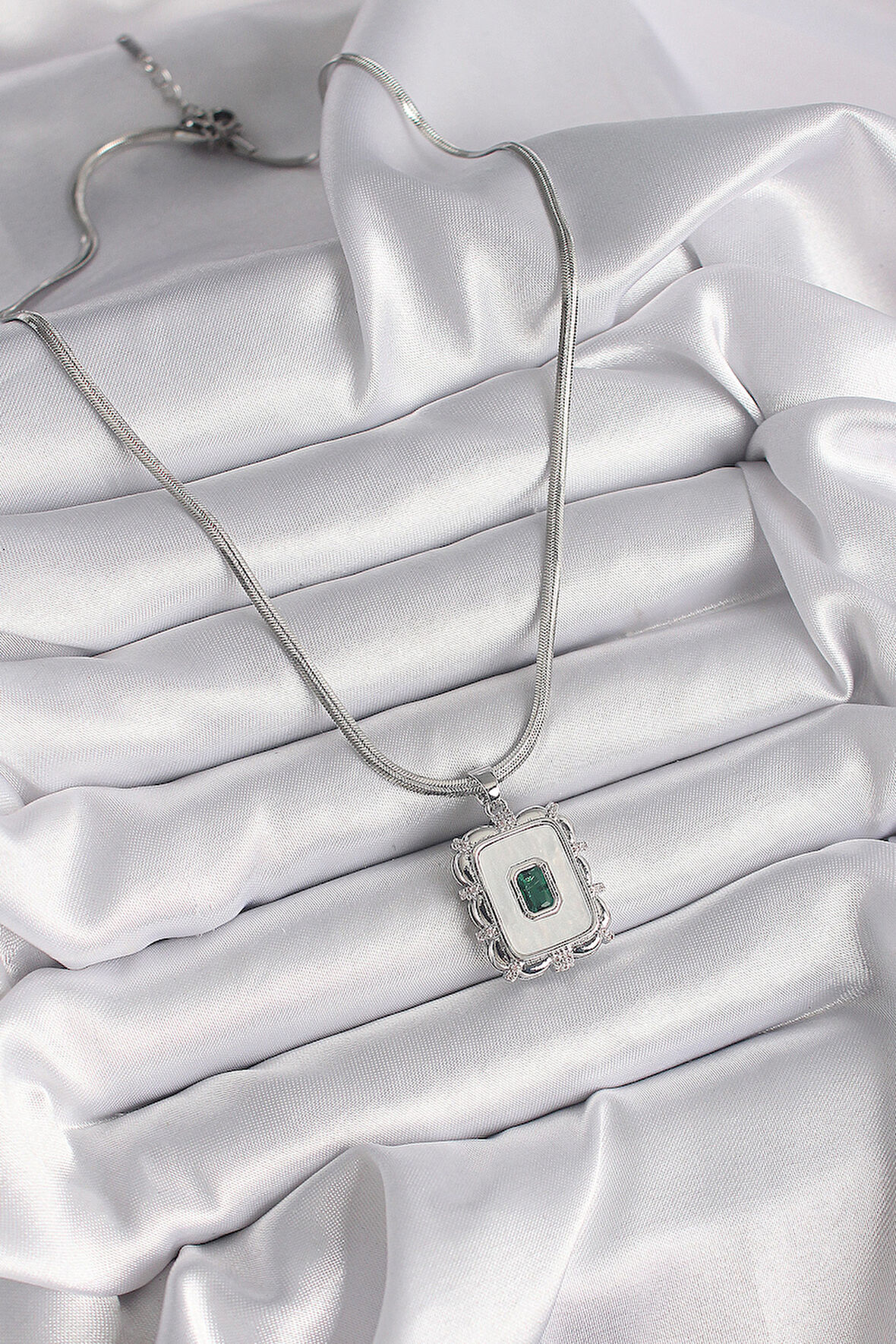 Zarif Kadın için Silver Çelik İtalyan Zincir Ak Sedef Portre Kolye