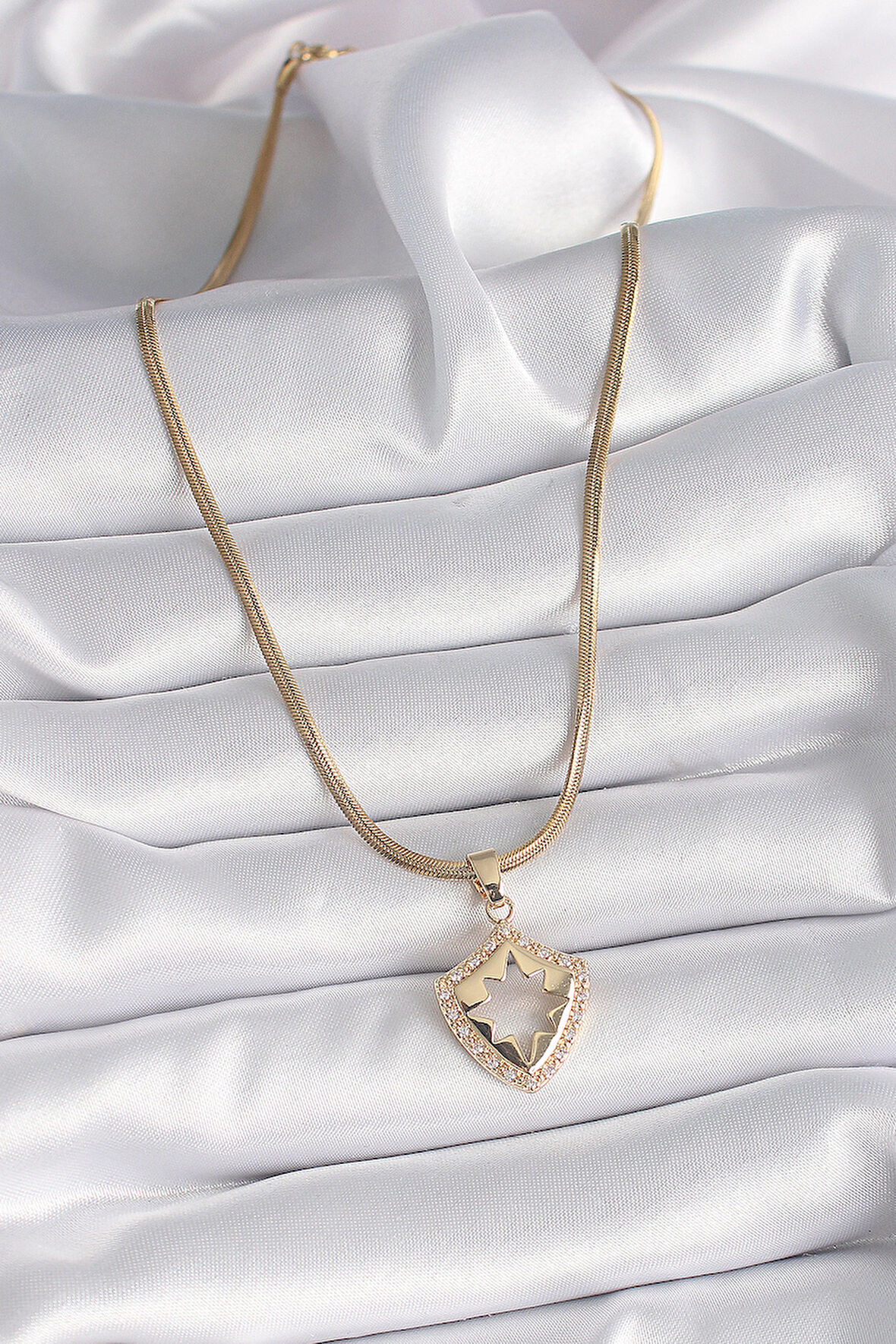 Zarif Kadın için Golden Çelik İtalyan Zincir Zirkon Kutup Yıldız İşli Kolye