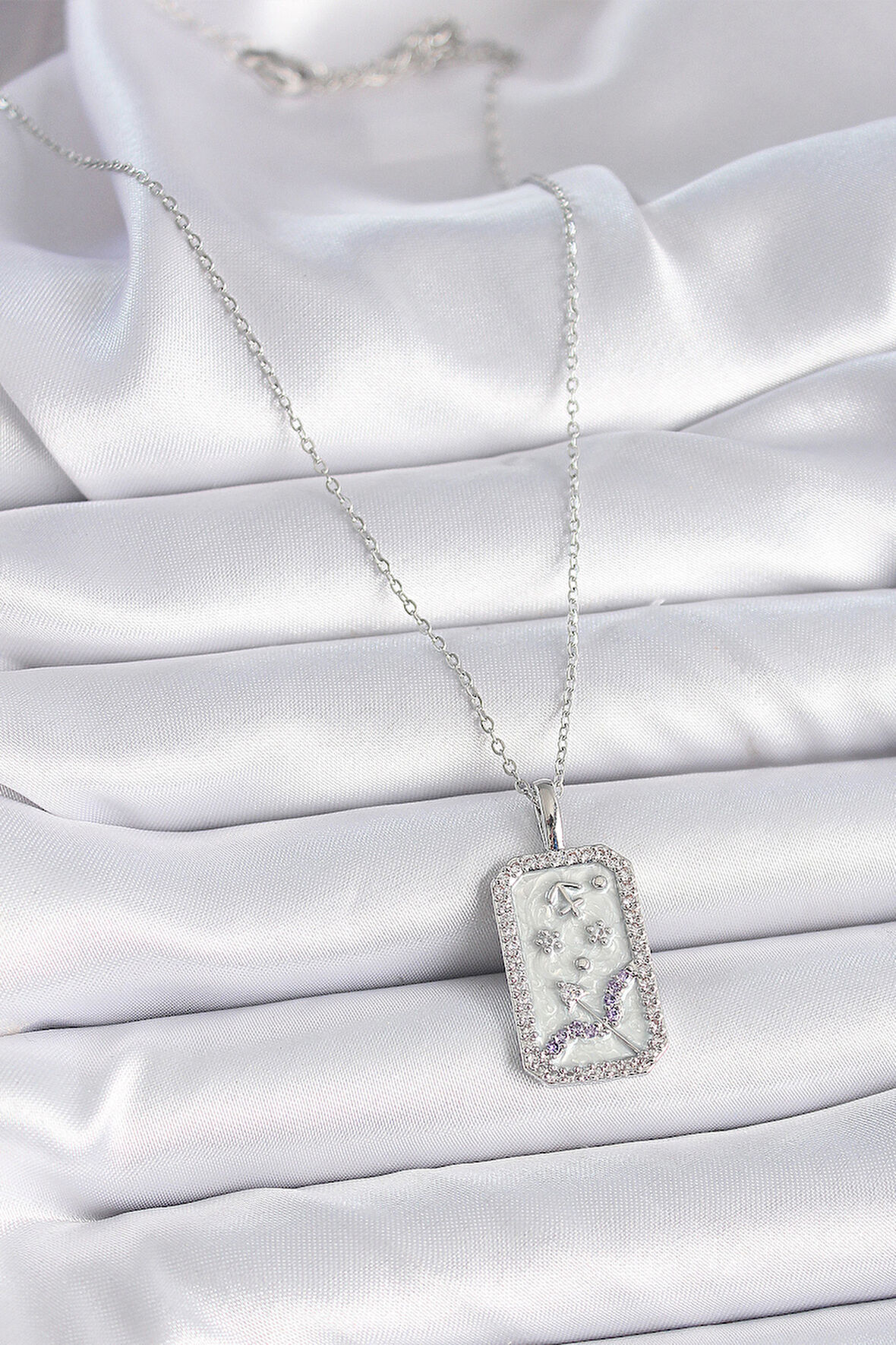 Zarif Kadın için Silver Çelik Zincir Yay Burcu Zirkonlu Kolye