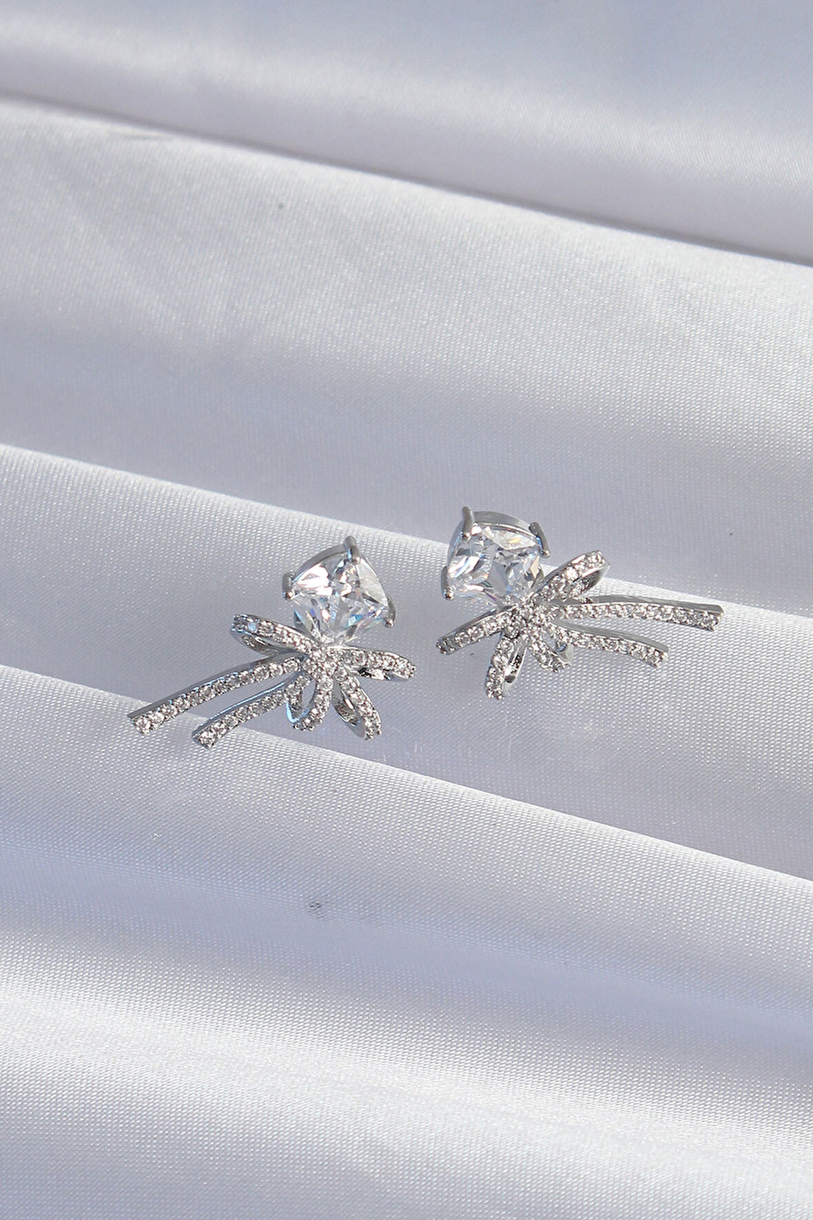 Zarif Kadın için Silver Pirinç Kare Zirkonlu Fiyonk Küpe