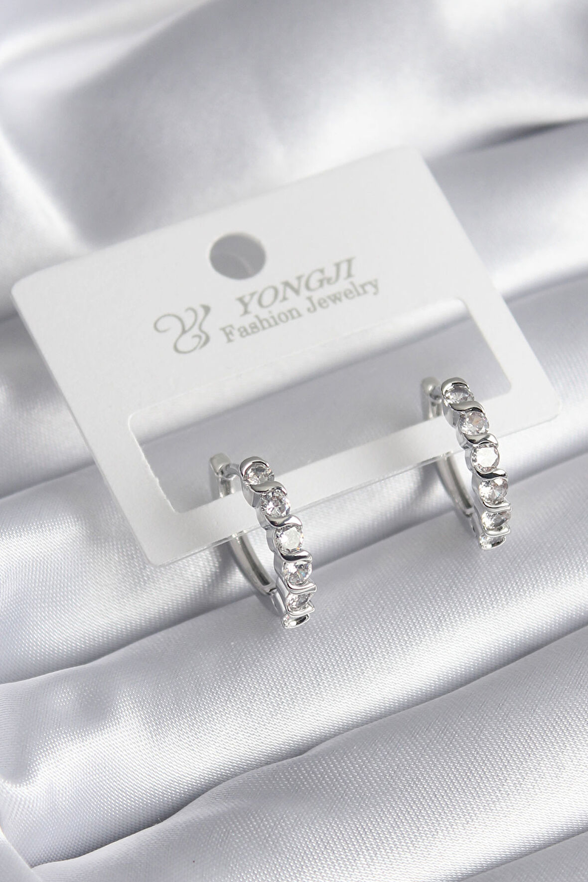 Zarif Kadın için Silver Pirinç Zirkonlu Halka Tasarım Küpe