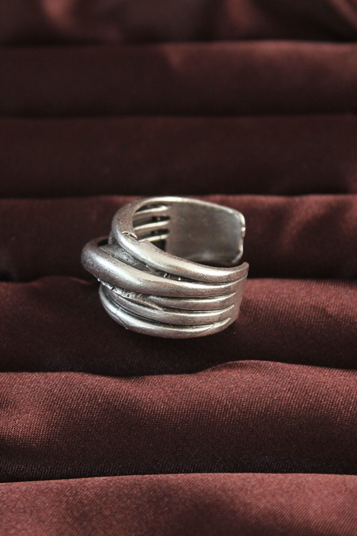 Bakımlı Erkek için Silver Kaburga Ayarlı Yüzük