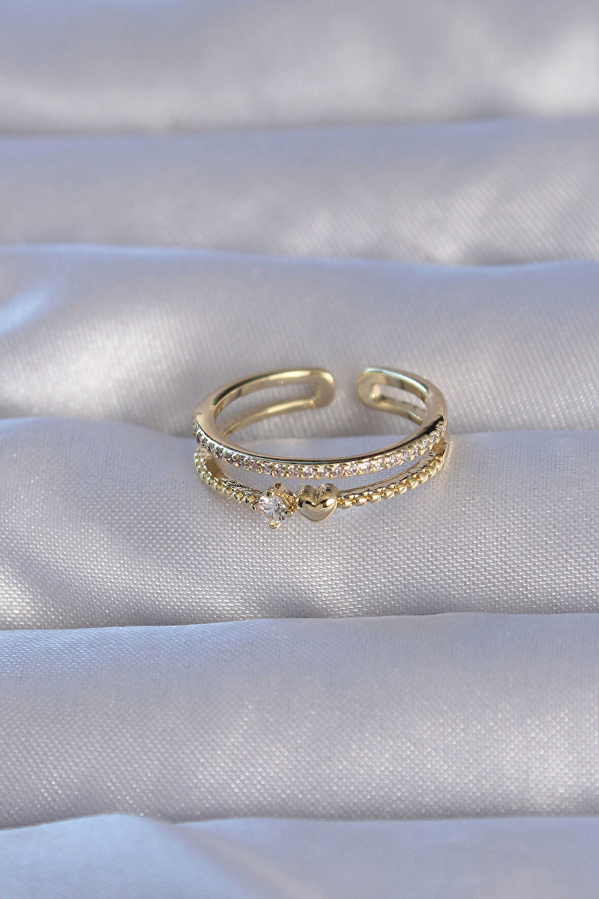 Zarif Kadın için Golden Pirinç Zirkonlu Kalpli Su Yolu Ayarlı Yüzük