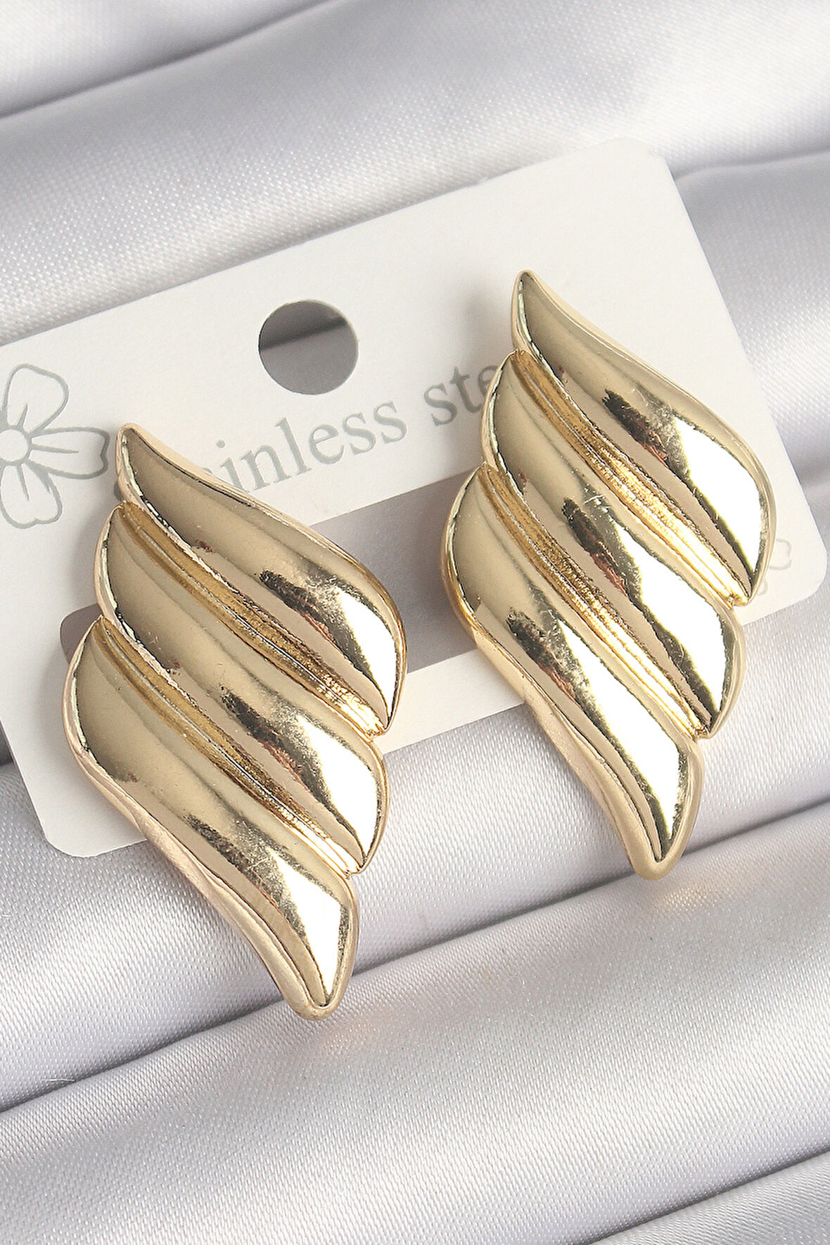 Zarif Kadın için Golden Pirinç Üç Sıra Dalgalı Biçimli Küpe