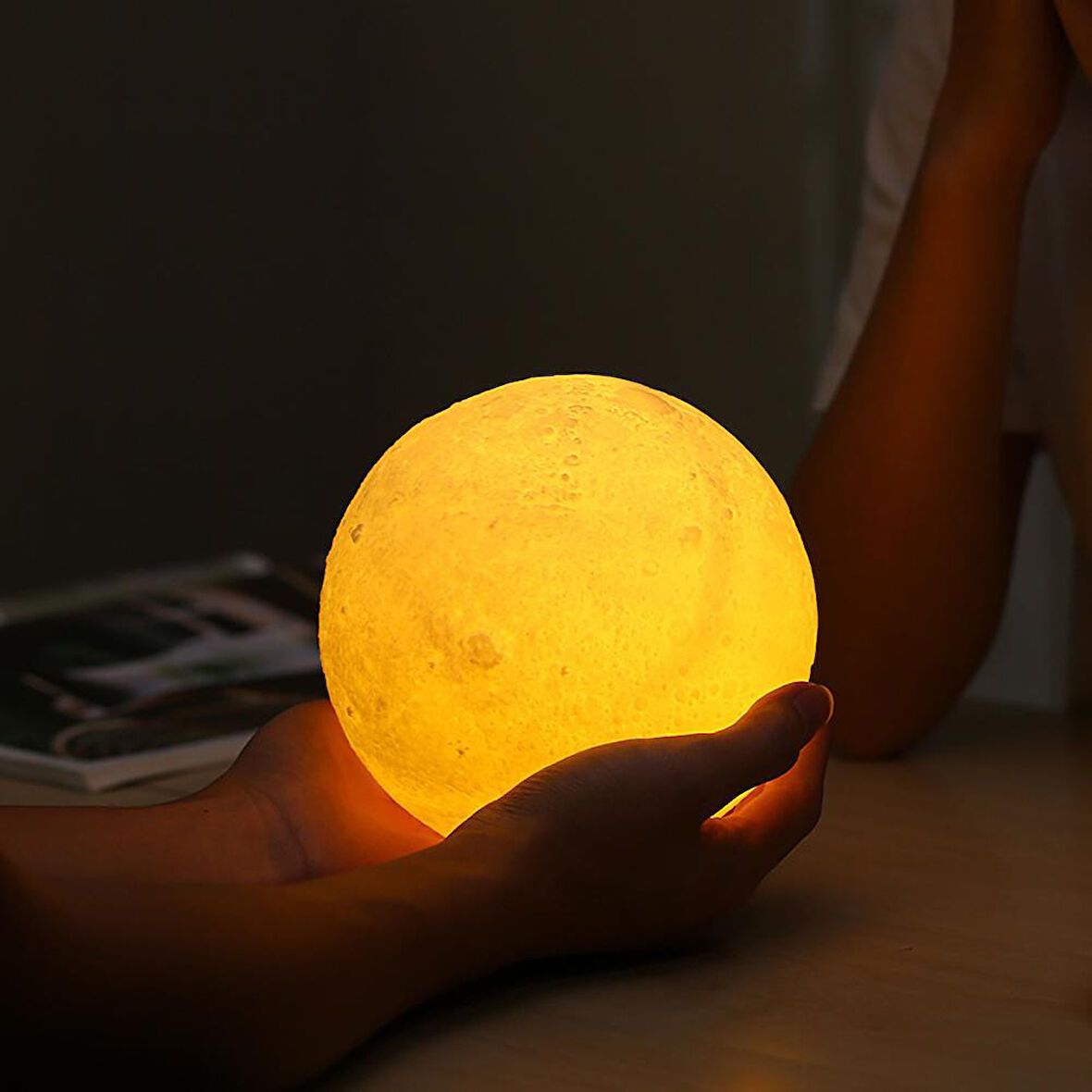 Büro Ev Ofis için 3D Ay Dekoratif Küre Sarı Led Başucu Gece Lambası