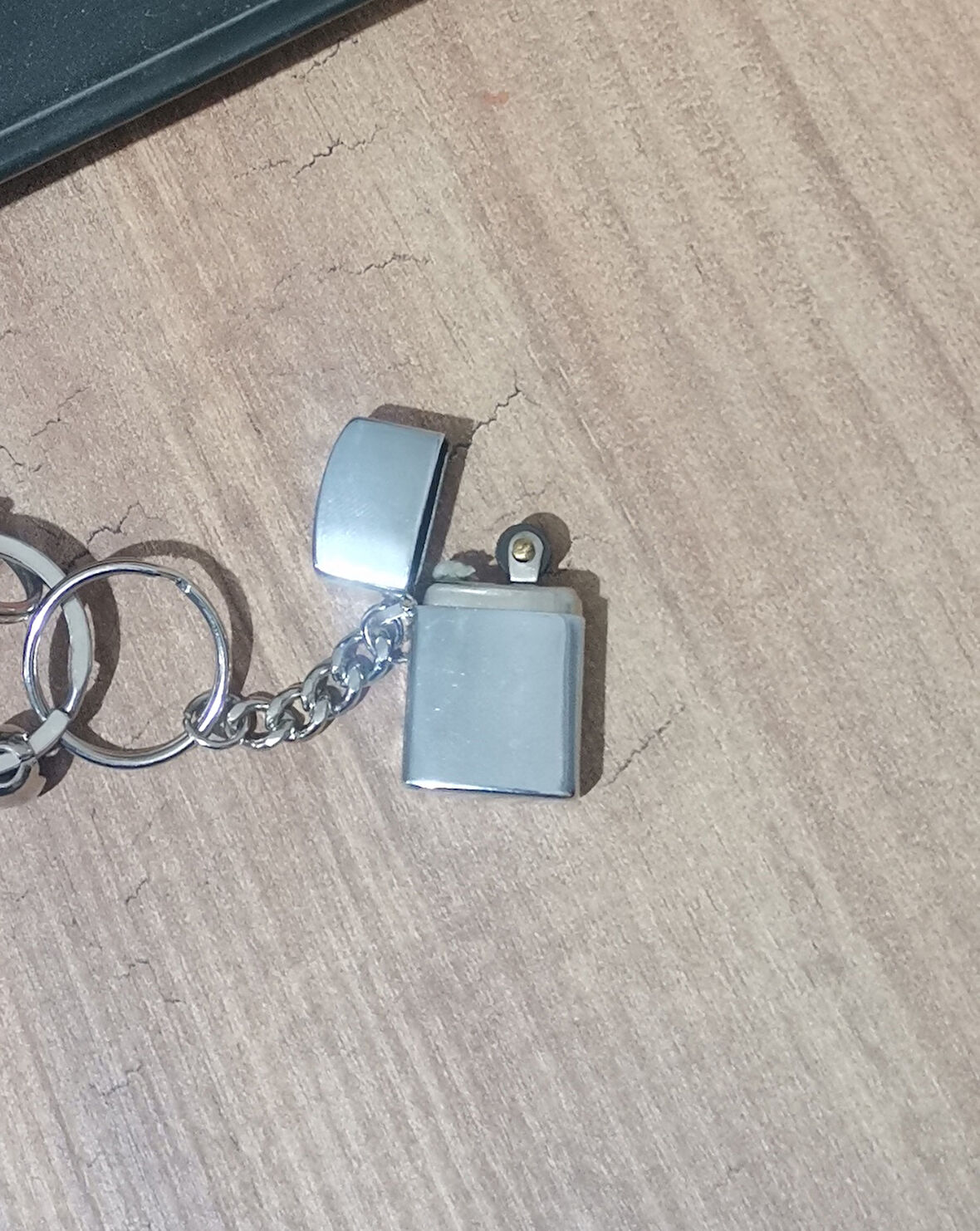 Büro Ev Ofis Hediyesi için Mini Çakmaklı Model Anahtarlık