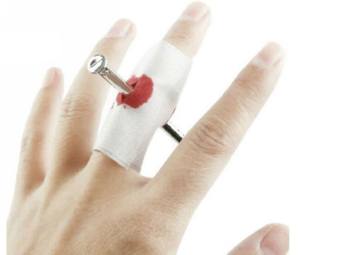 Büro Ev Ofis Eğlence Korku Şakası için Çivili Parmak