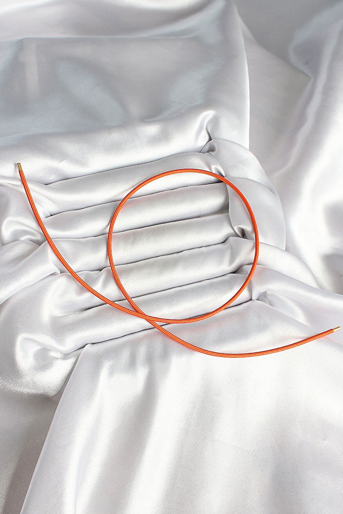 Zarif Kadın Bakımlı Erkek için Turuncu Mıknatıslı Sarmal Bileklik