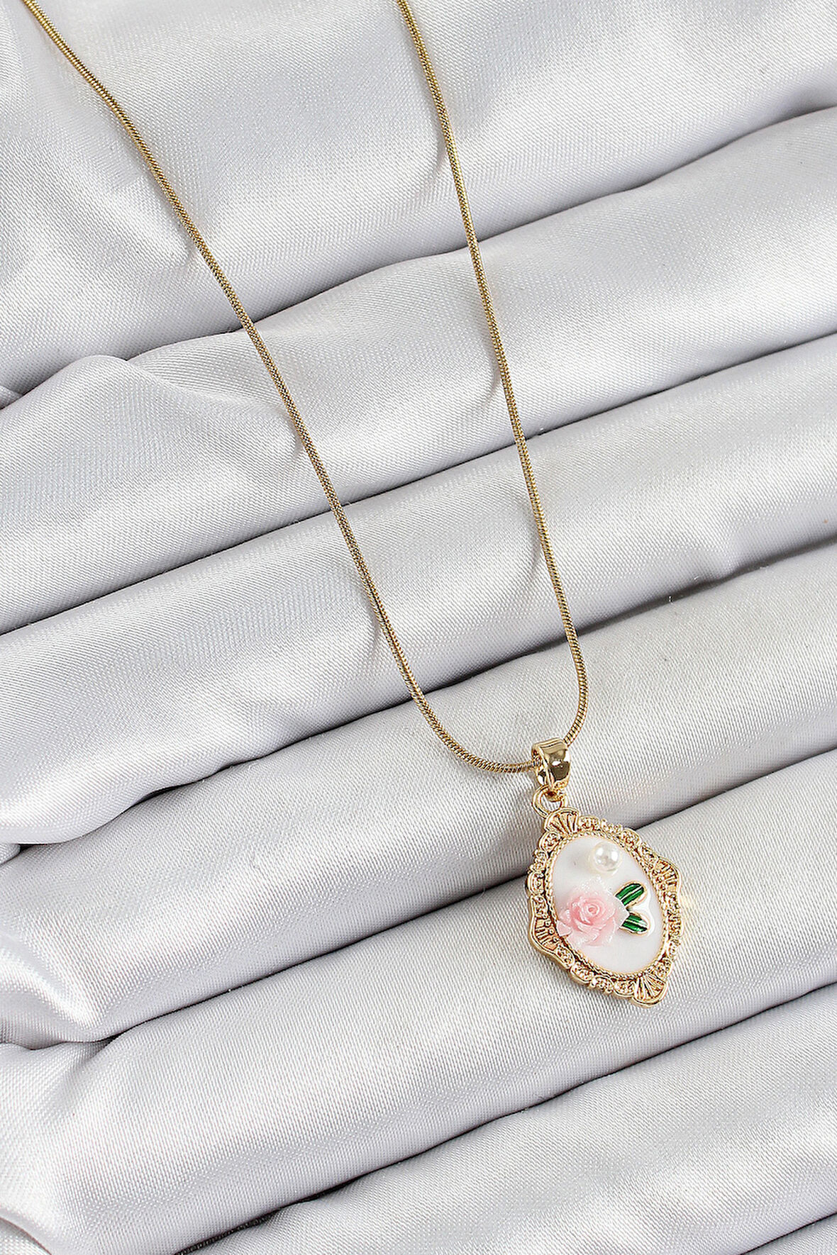 Zarif Kadın için Golden Çelik Yapım Zincir Beyaz Portre İnci Gül Kolye