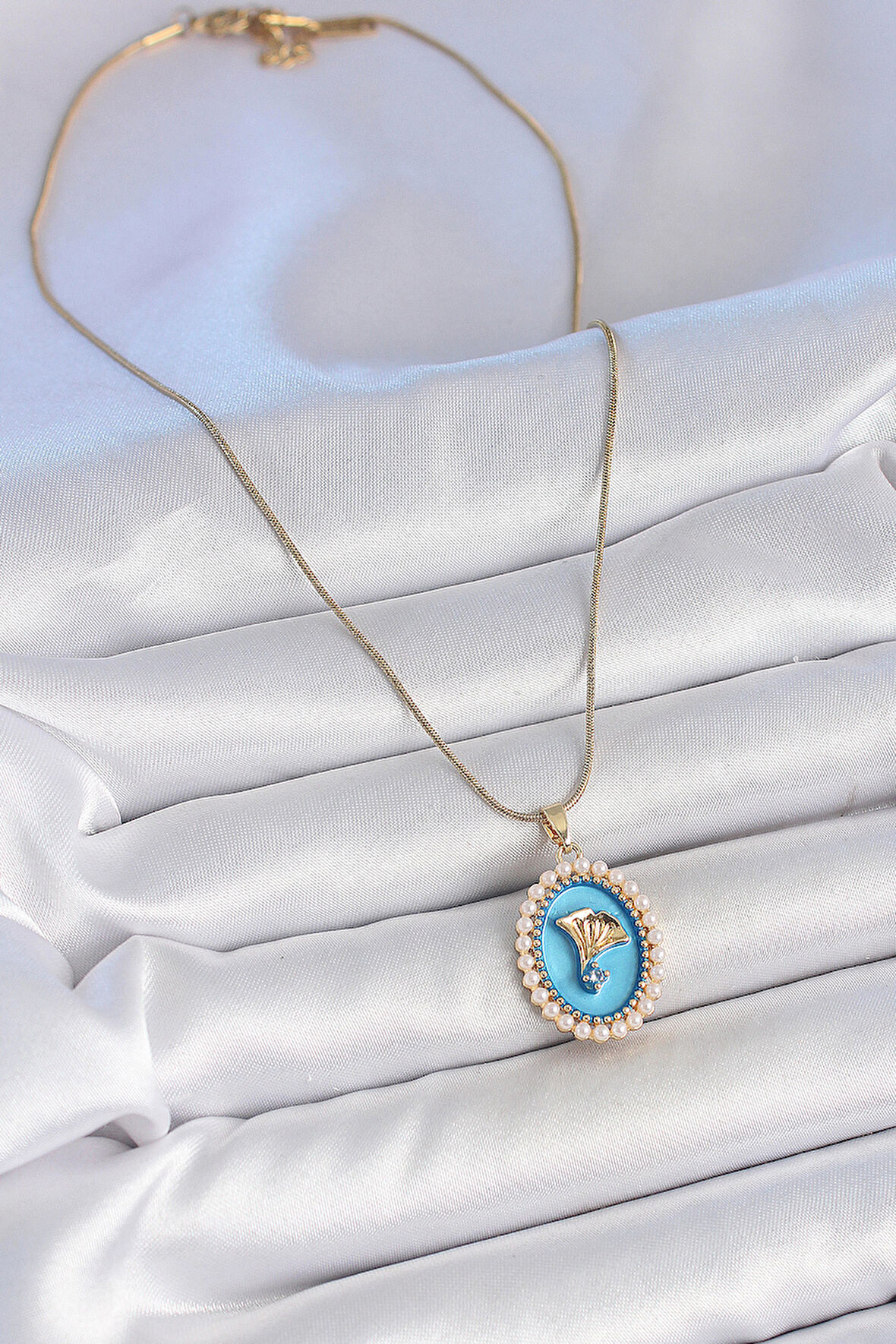 Zarif Kadın için Golden Çelik Mavi Mine İnci Zirkonlu Çiçekli Portre Kolye