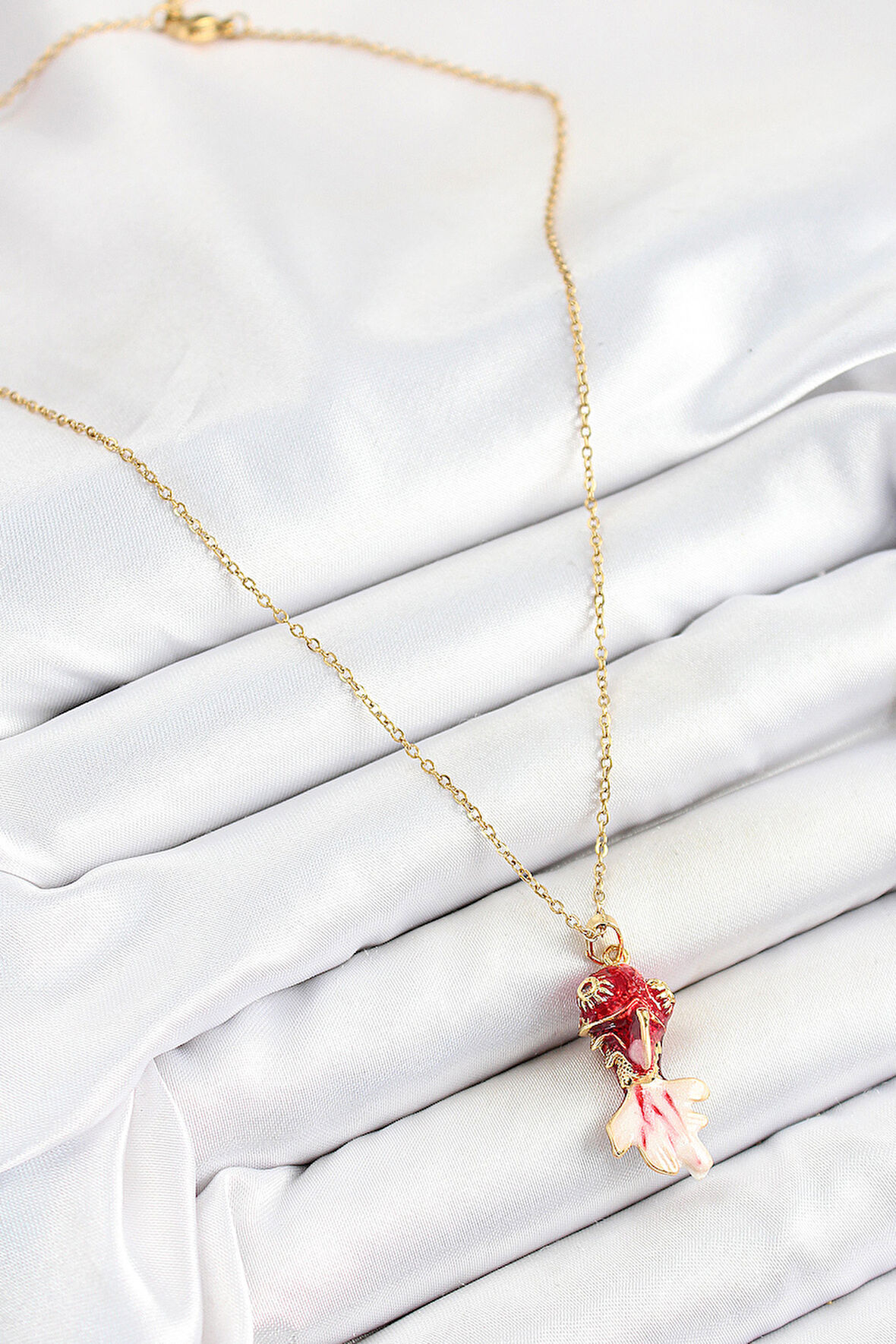 Zarif Kadın için Golden Çelik Zincir Kırmızı Balık Stil Kolye