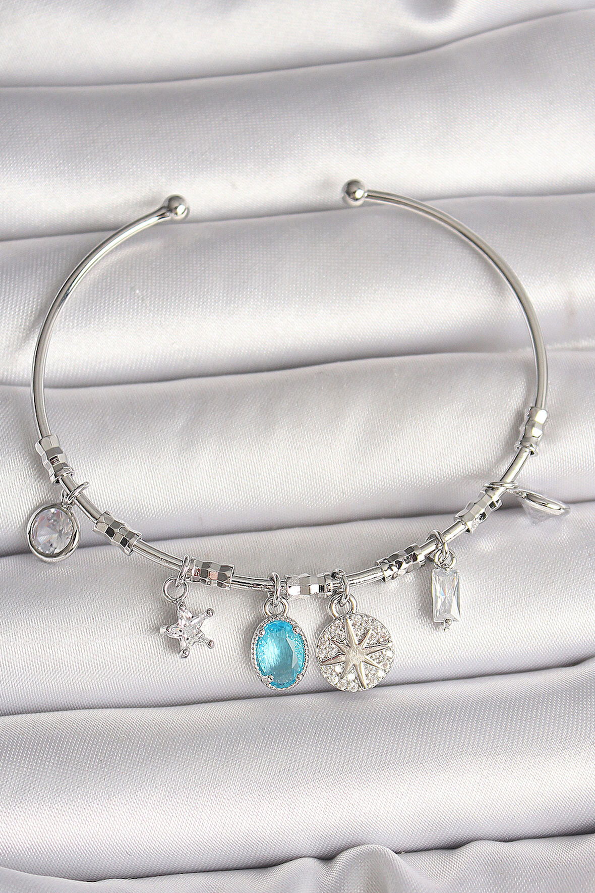 Zarif Kadın için Silver Pirinç Sallantı Pusula Kalpli Charm Bileklik