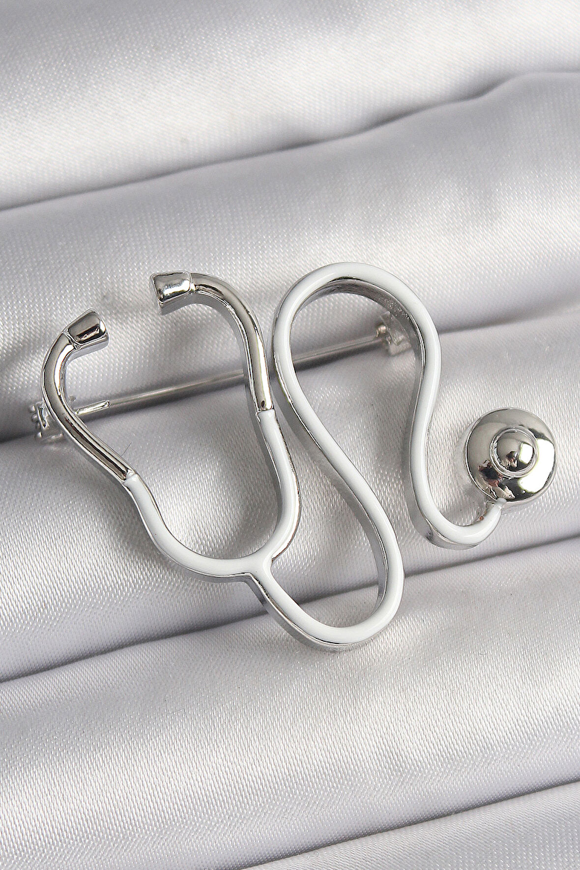 Zarif Kadın için Silver Pirinç Zirkonlu Beyaz Steteskop Tasarım Broş