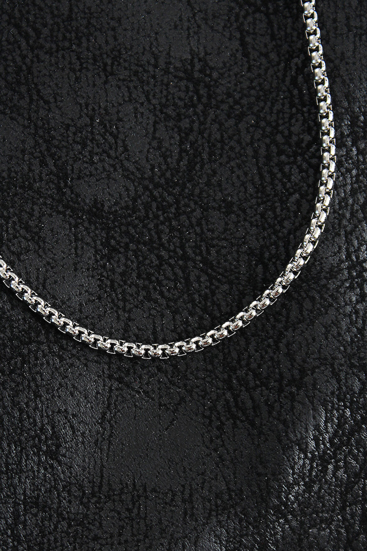 Bakımlı Erkek için Silver Çelik Örme Zincir Tasarım Kolye