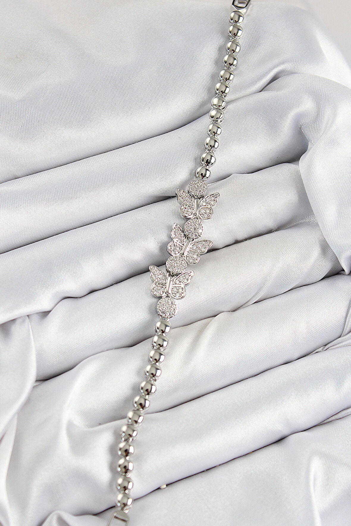 Zarif Kadın için Silver Pirinç Zirkonlu Kelebek Stil Bileklik