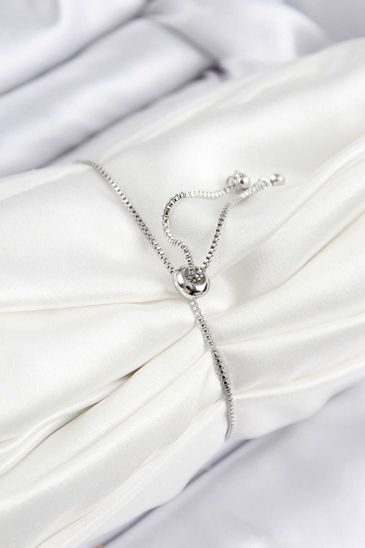 Zarif Kadın için Silver Pirinç Zirkonlu  Sıralı Stil Asansörlü Bileklik