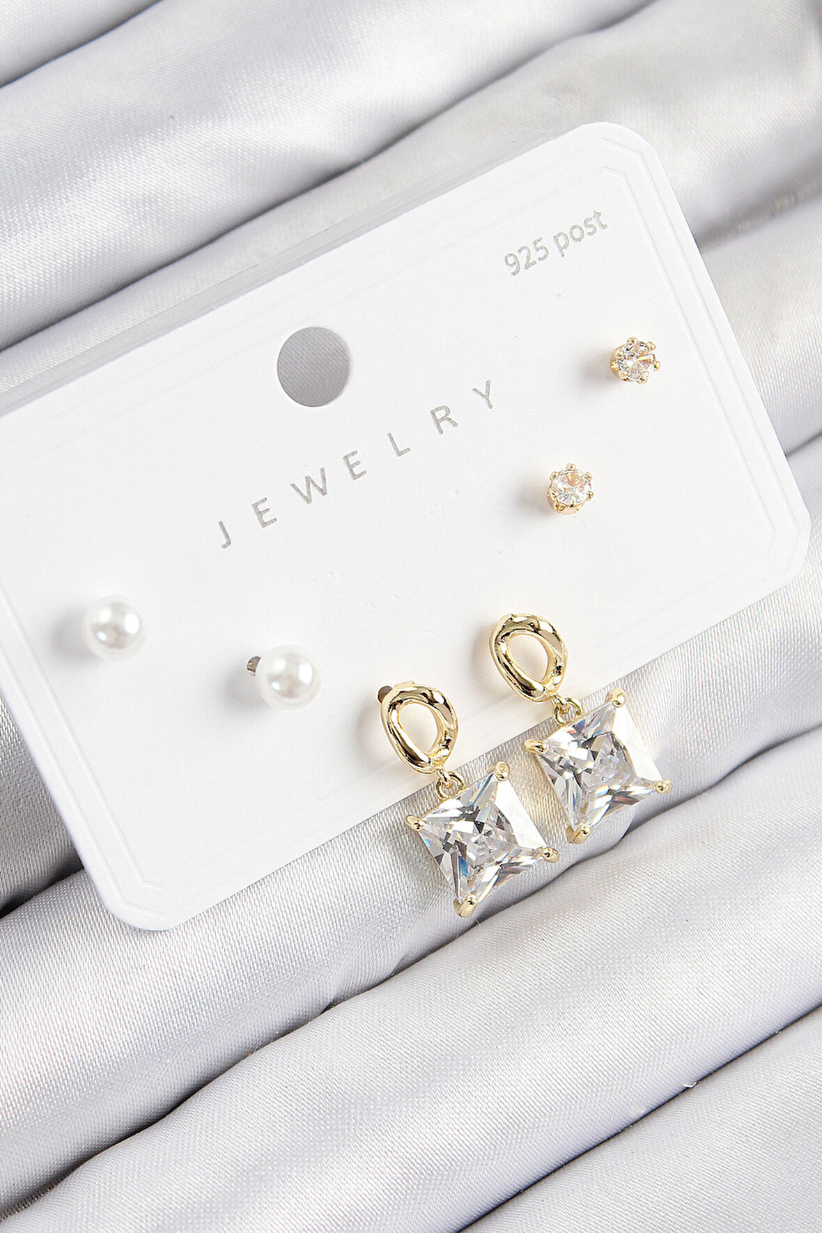 Zarif Kadın için Golden Pirinç Zirkonlu Sallantılı Kare 925 Gümüş Çivili Küpe Seti