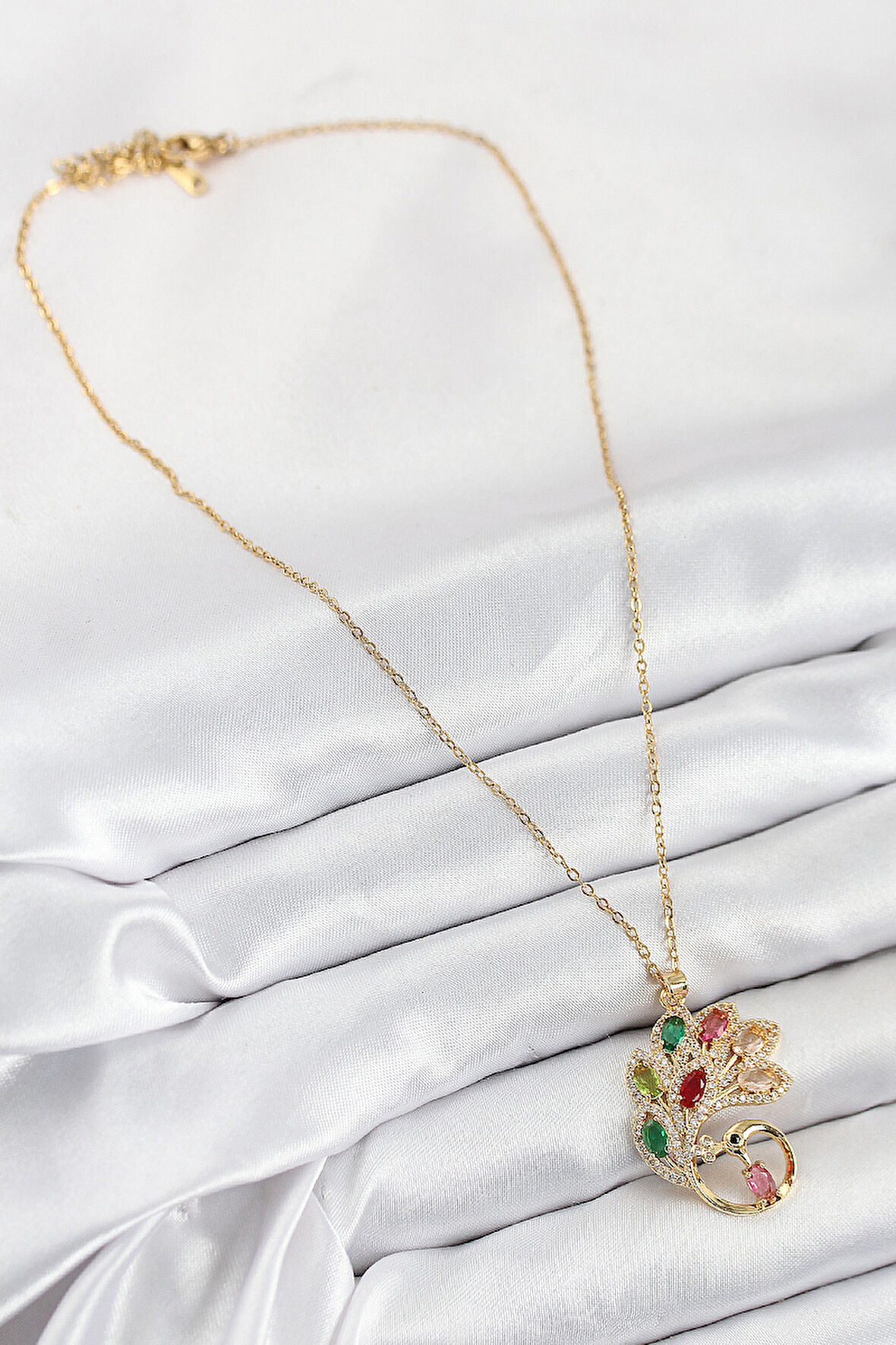 Zarif Kadın için Golden Çelik Zirkonlu Tavus Kuşu Kolye