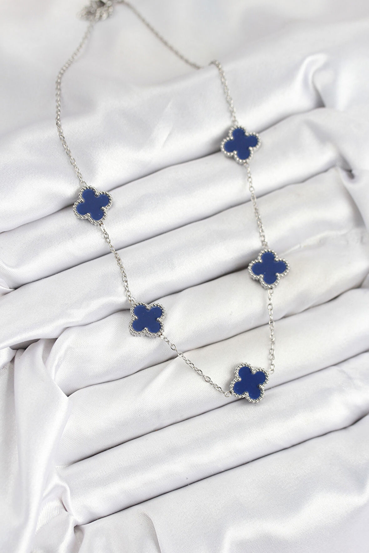 Zarif Kadın için Silver Çelik Lacivert Yonca Zincir Kolye