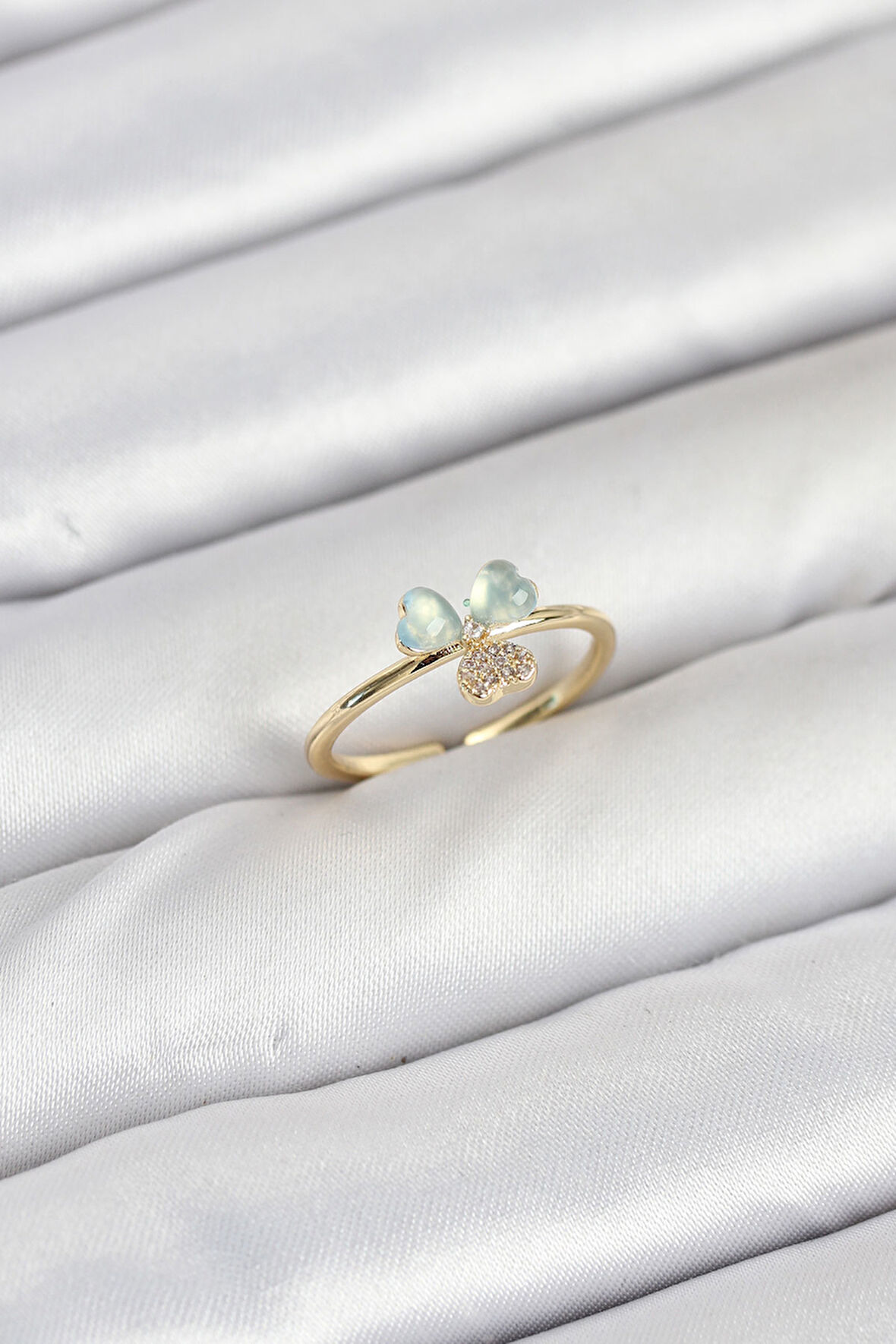 Zarif Kadın için Golden Pirinç Yonca Model Stil Yüzük