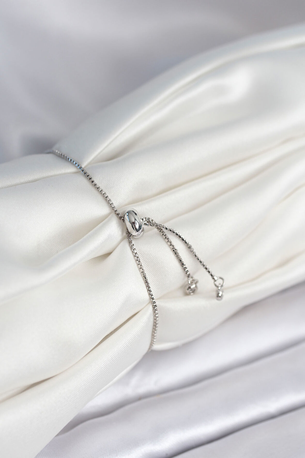 Zarif Bilekler için Çiçek Tasarım Asansörlü Silver Kadın Bileklik