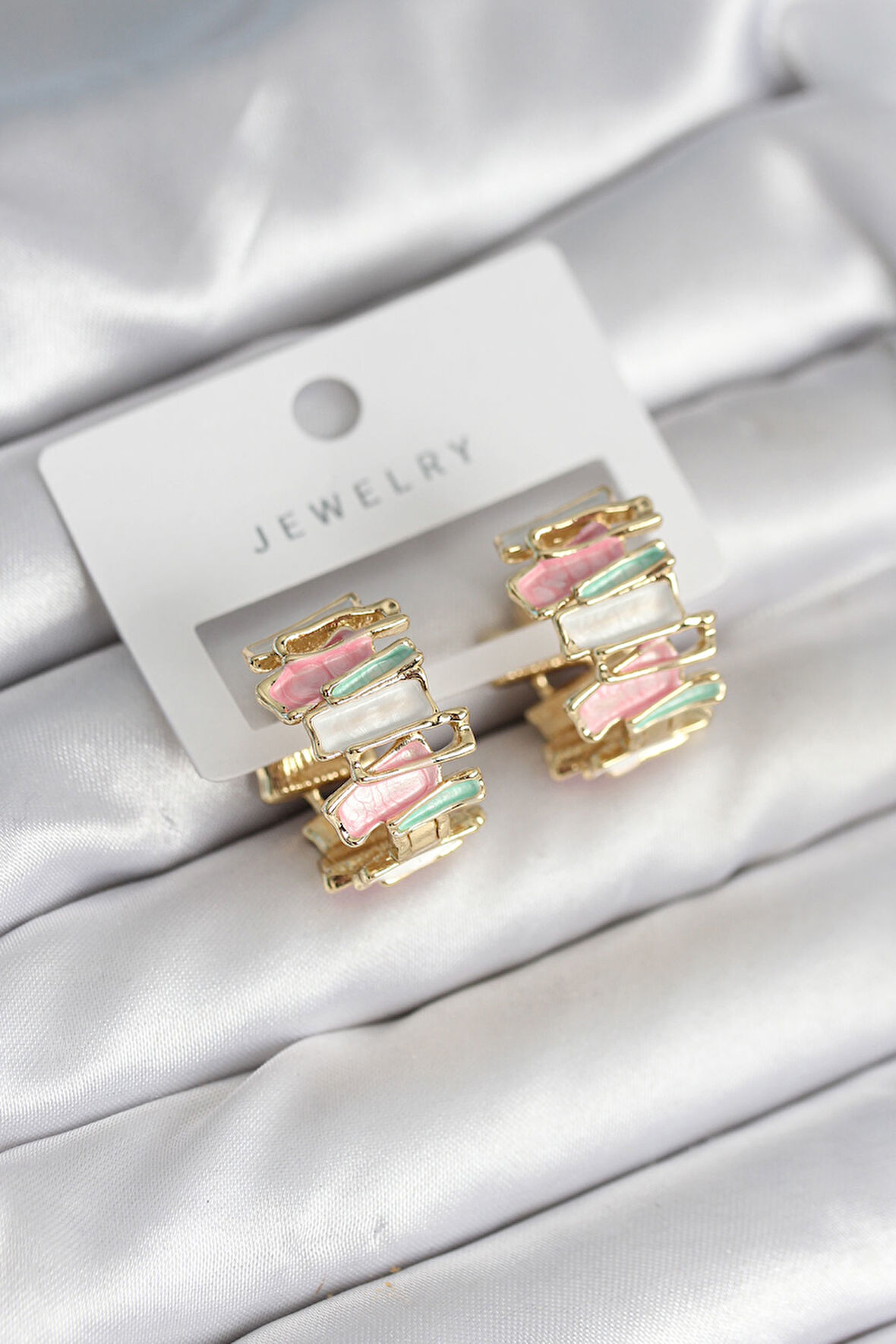 Zarif Kulaklar için Golden Pirinç Stil Mineli Alaca Kadın Küpe