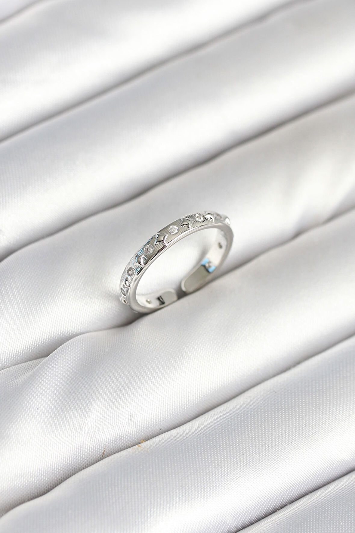 Zarif Parmaklar için Silver Pirinç Yapım Zirkonlu Tip Kadın Yüzük