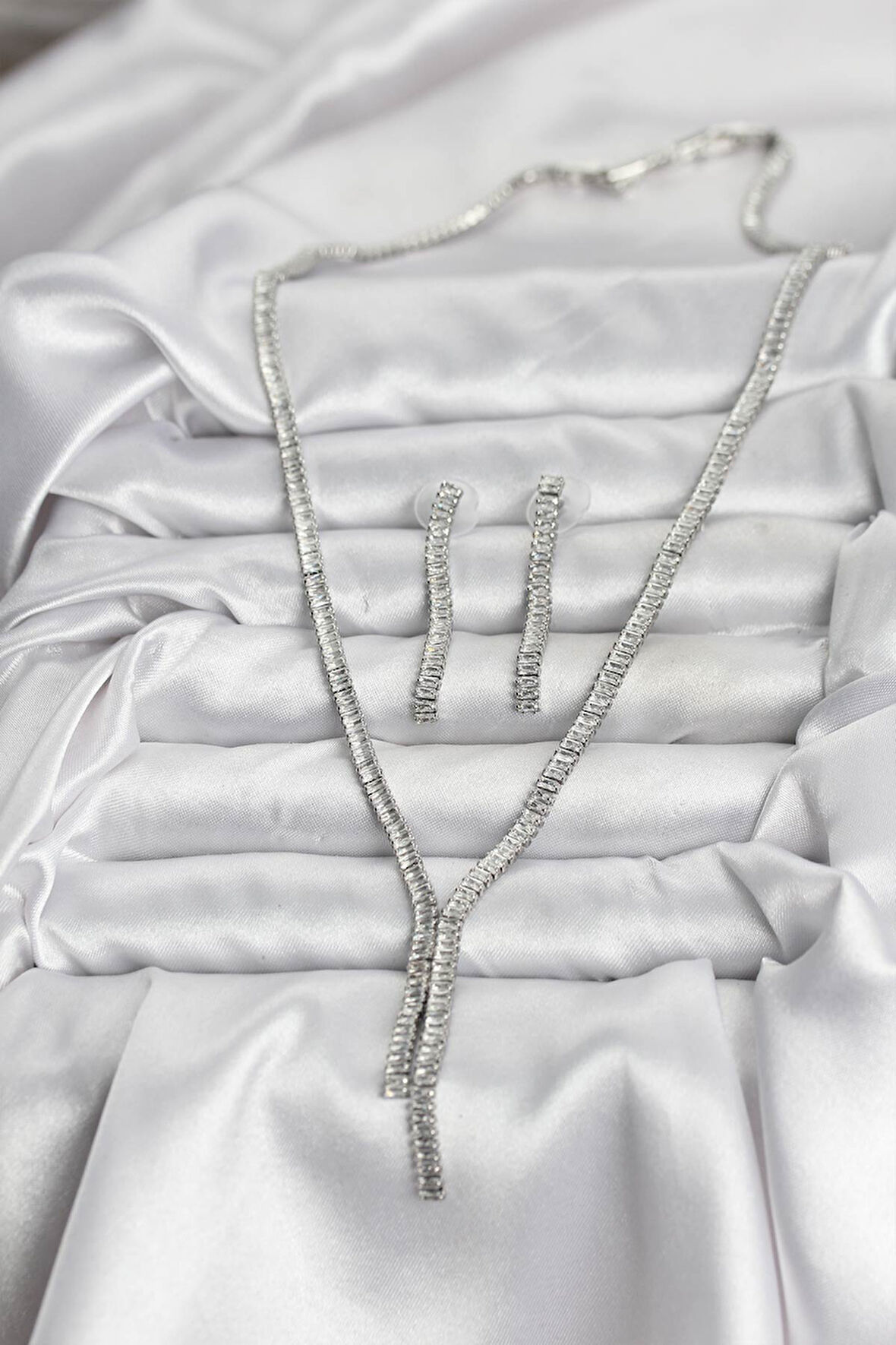 Zarif Kadın için Silver Metal Baget Zirkonlu Kolye Küpe Seti