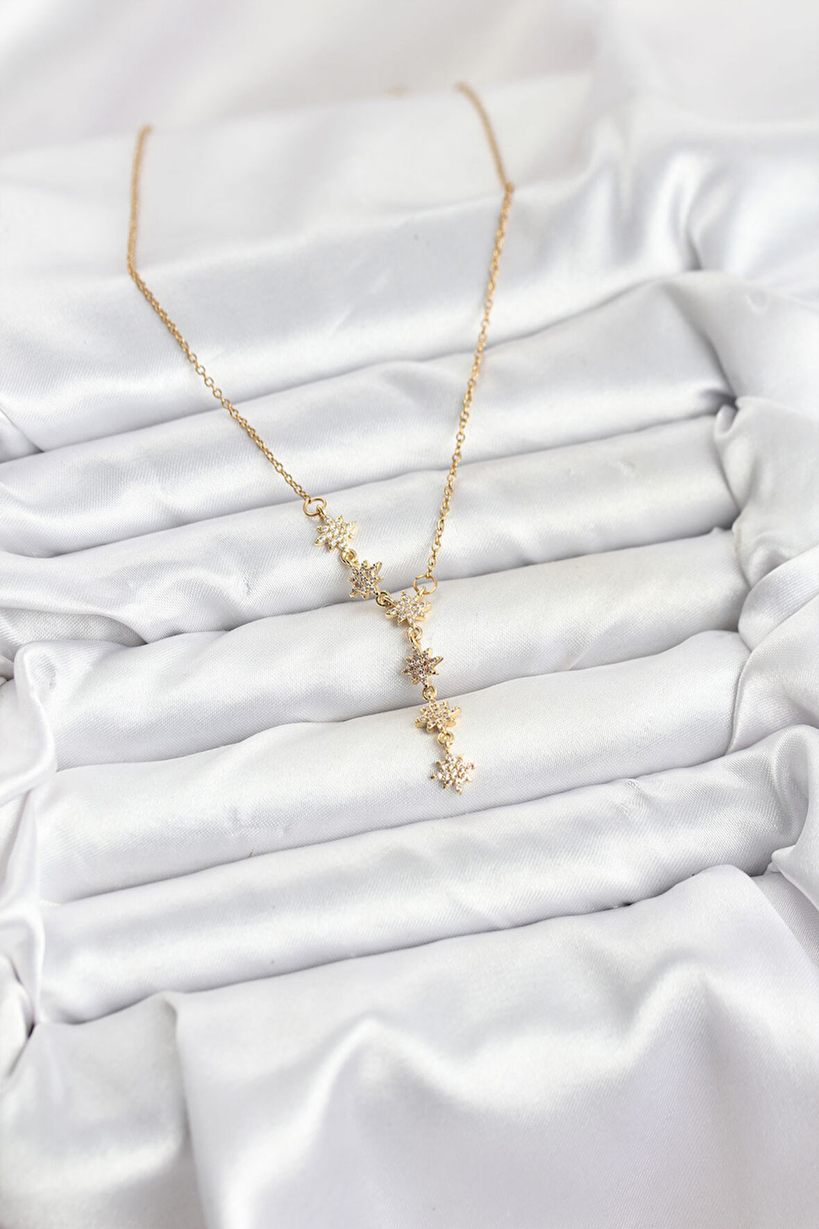 Zarif Boyunlar için Golden Çelik Zincir Kutup Yıldızı Kadın Kolye