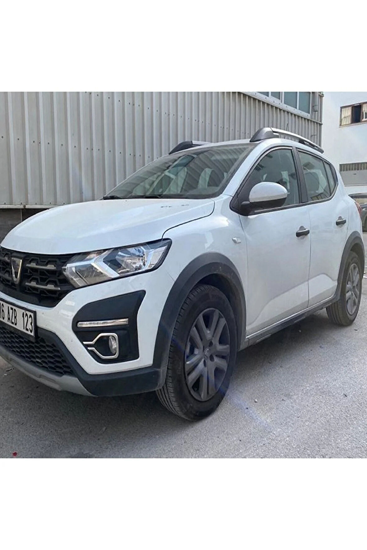 Dacia Sandero Krom Sis Çerçevesi 2 Parça 2020> Paslanmaz Çelik