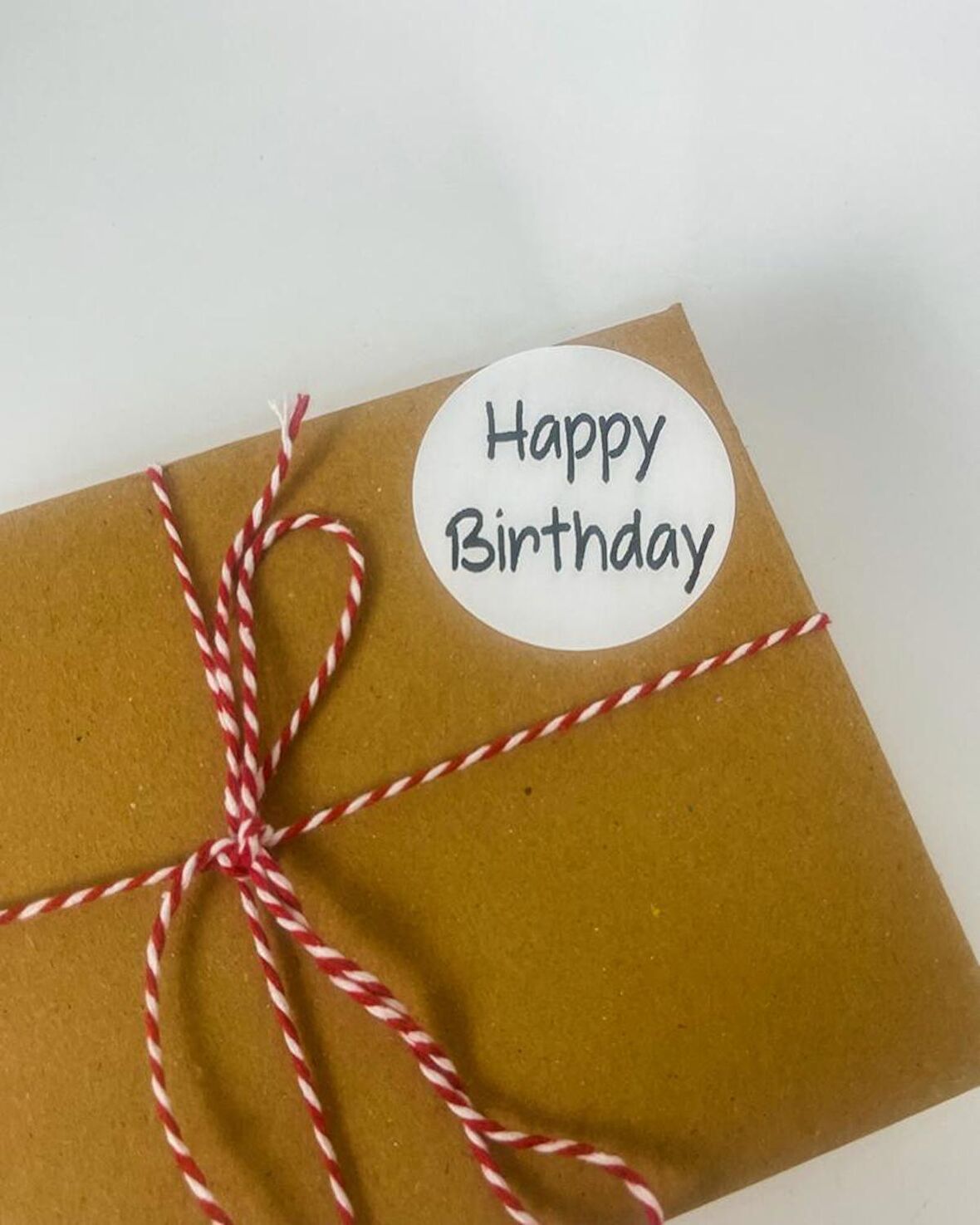 Happy Birthday Siyah Yazılı 4 cm Yuvarlak Yapışkanlı Sticker 120 Adet