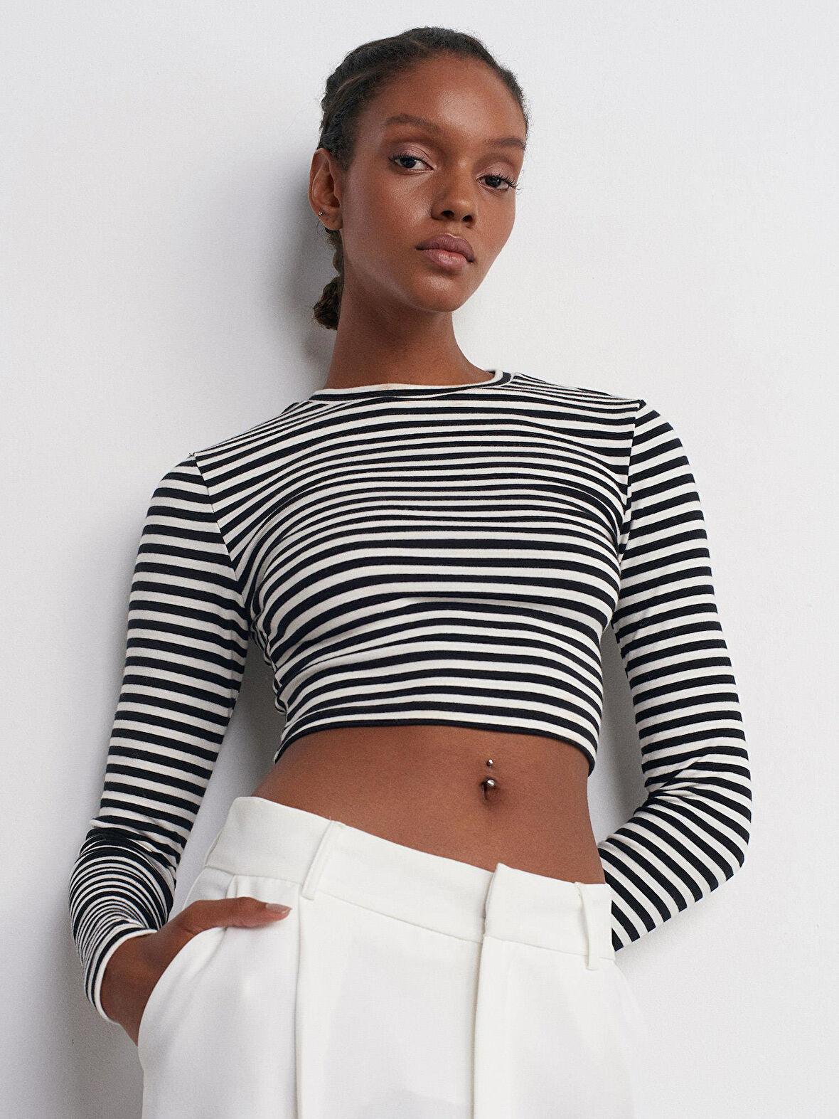 Çizgili Uzun Kollu Crop Top-Ekru-Siyah