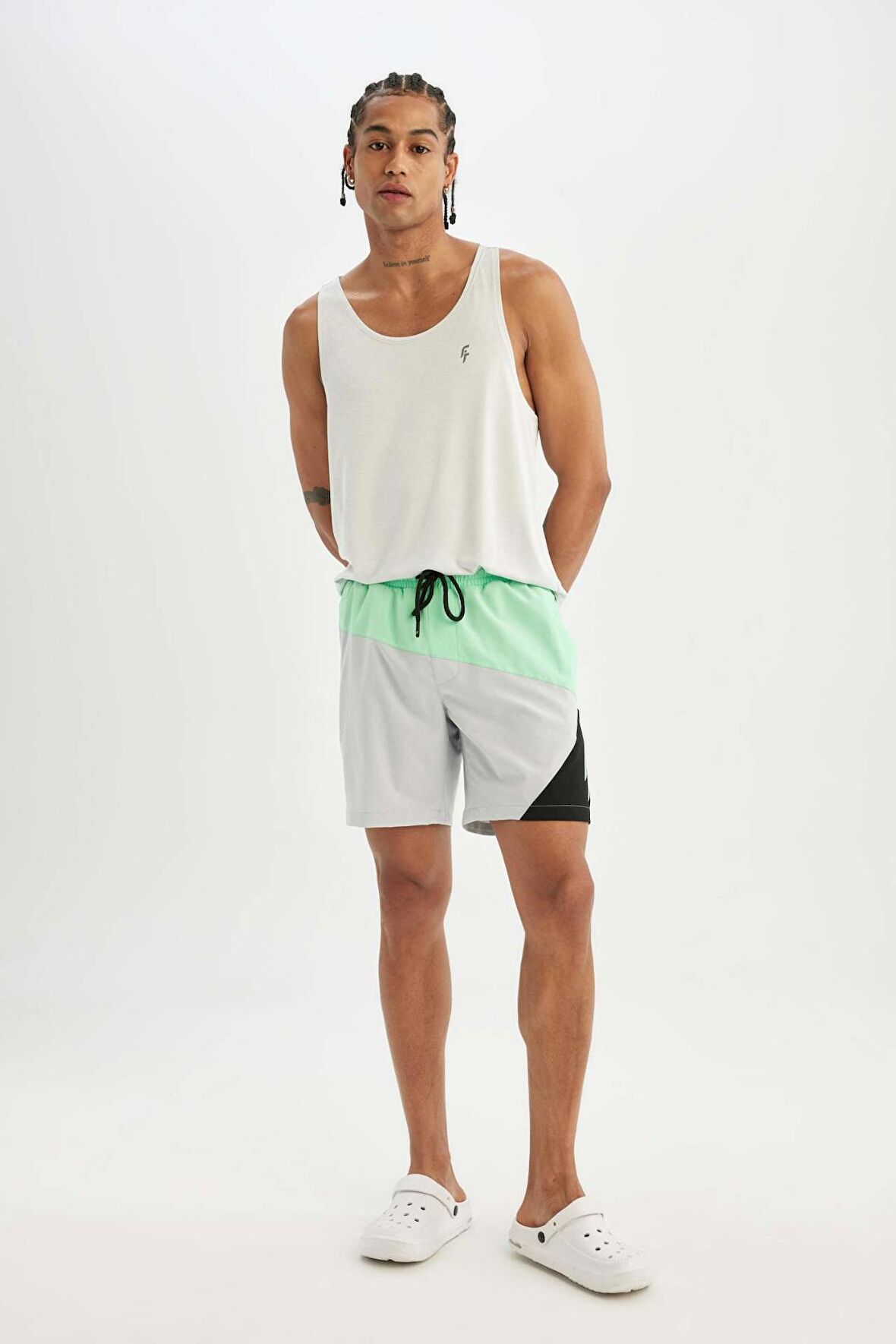 DeFactoFit Regular Fit Baskılı Esnek Dokulu Sporcu Kısa Boy Deniz Şortu B5999AX24HSGR184