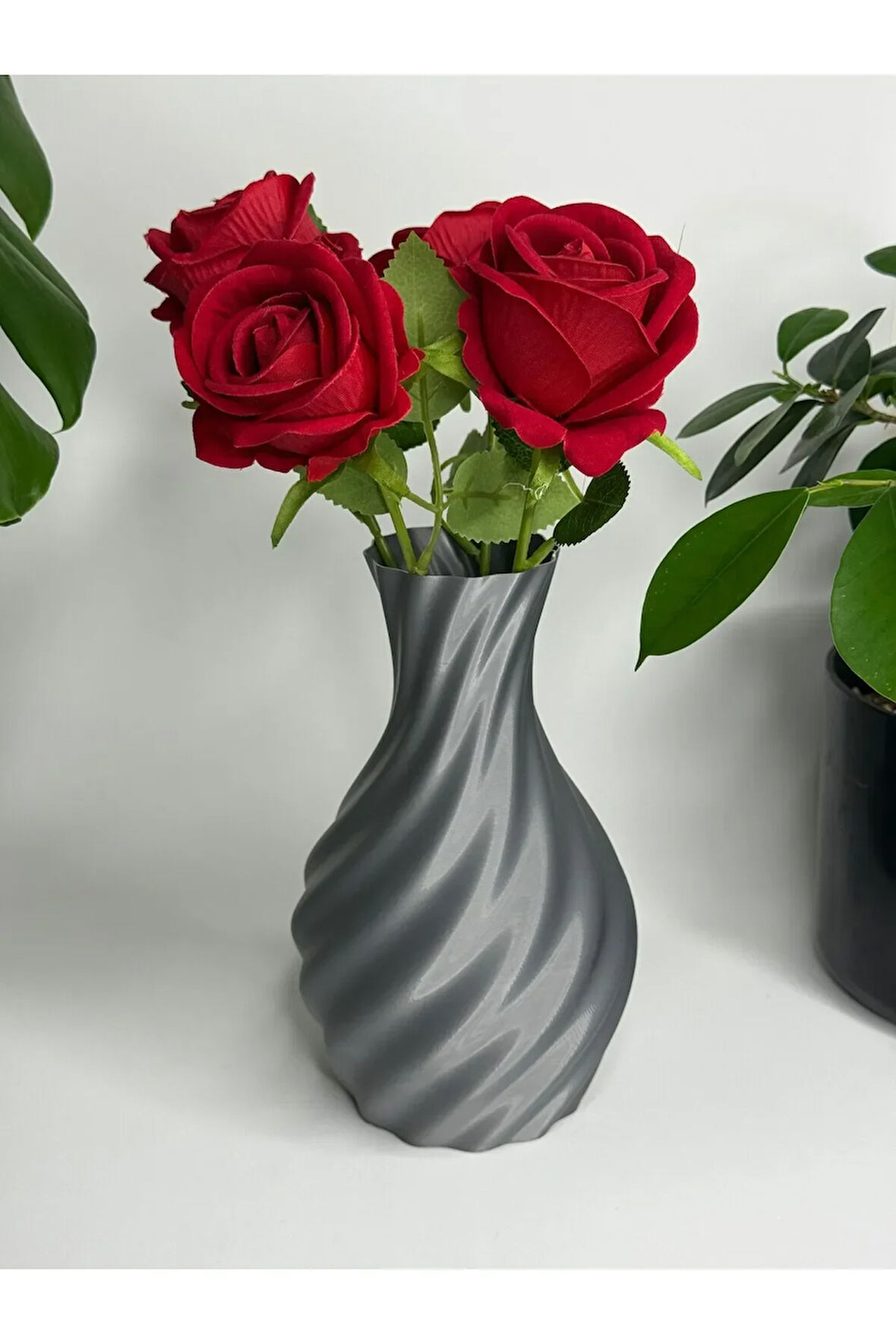 VAZO PLA SWEET VAZO TAŞ TABANLI KIVRIMLI DESENLİ DEKORATİF VAZO-no4-Yükseklik 19cm