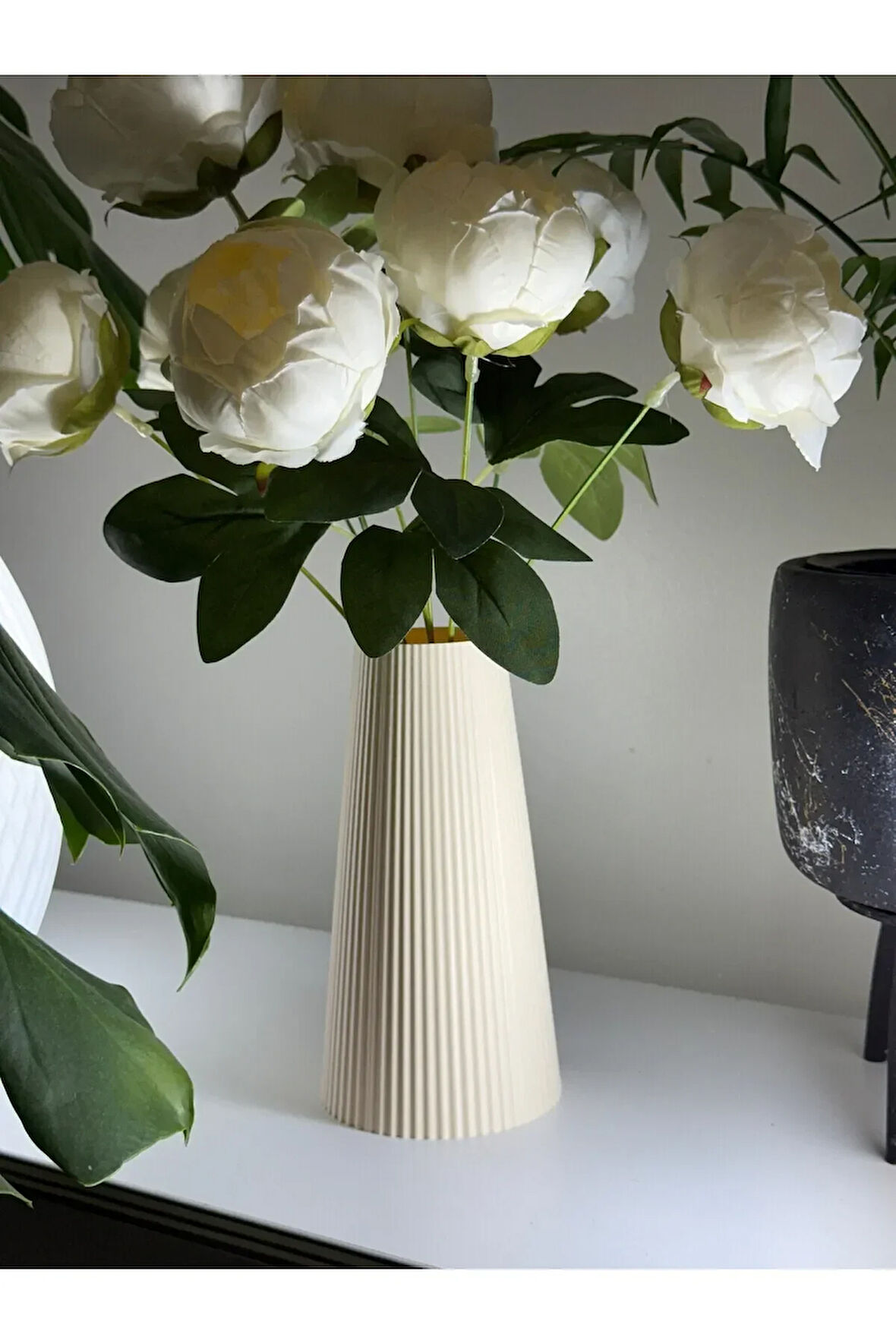 Cevizdizayn Linea Vazo Serisi- Taş Tabanlı Pla Vazo- Taban 10cm Yükseklik 19cm