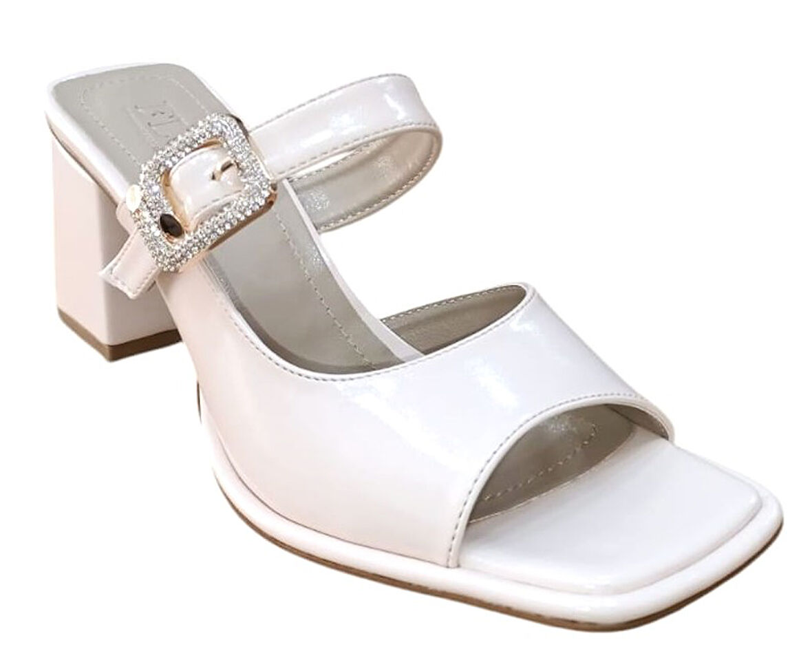 Flora 762 Kadın Kalın Topuklu Taşlı Tokalı Terlik Bej Rugan