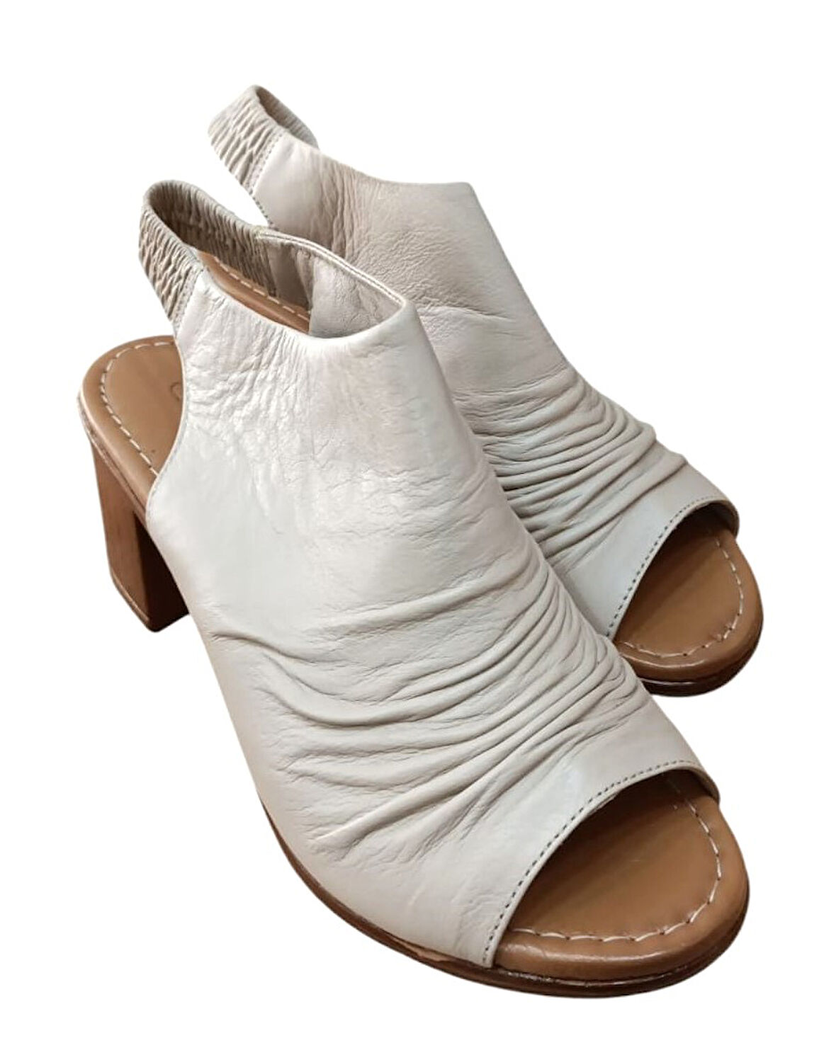 Castle Black 4579 Kadın Hakiki Deri Kısa Topuklu Comfort Sandalet Bej
