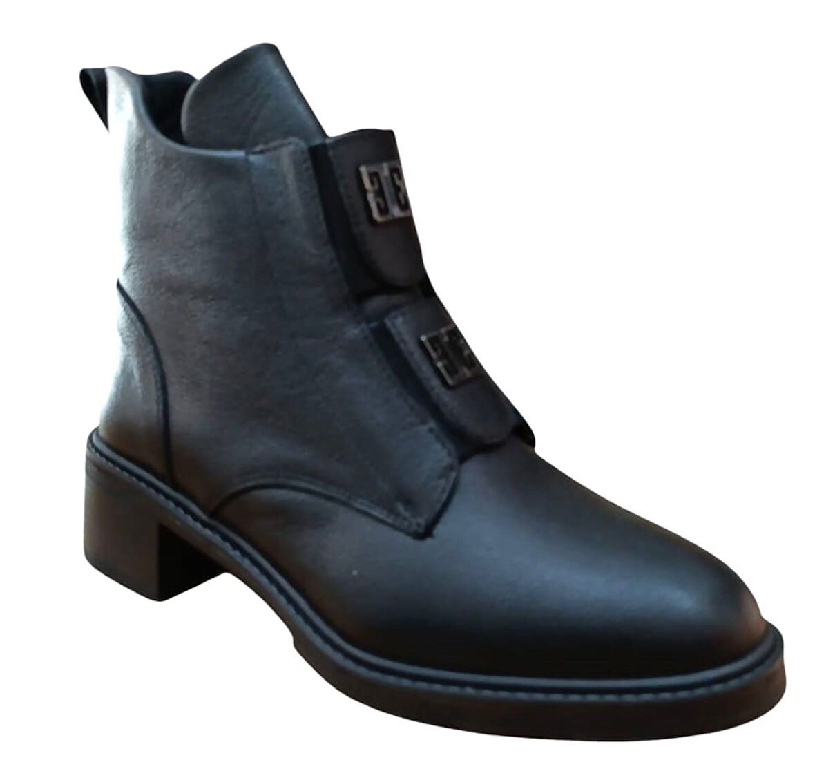 Castle Black 11032-1 Kadın Hakiki Deri Toka Ve Lastik Detaylı Fermuarlı Bot Siyah