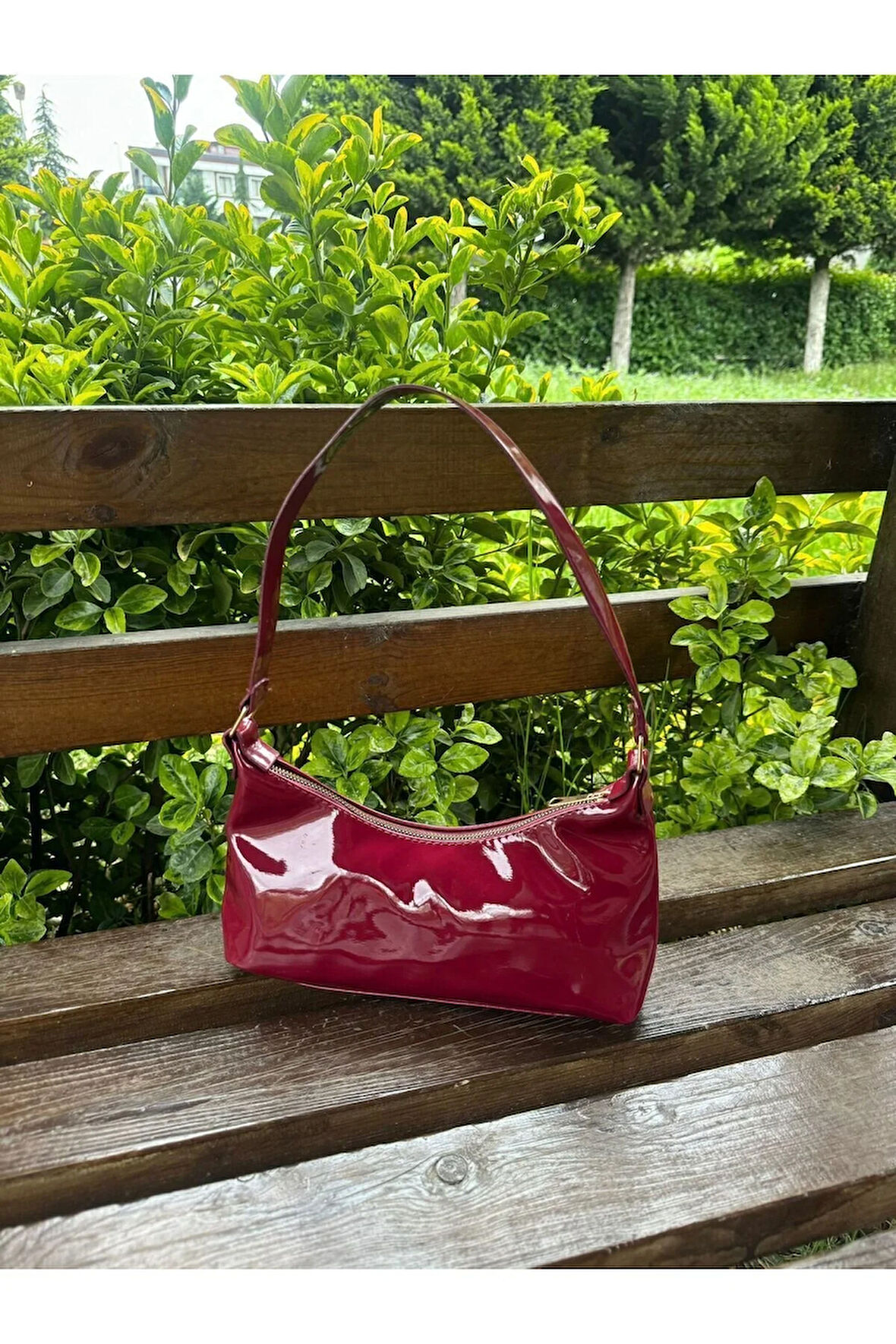 Kadın Rugan Cherry Bag Gold Fermuarlı Omuz Çantası