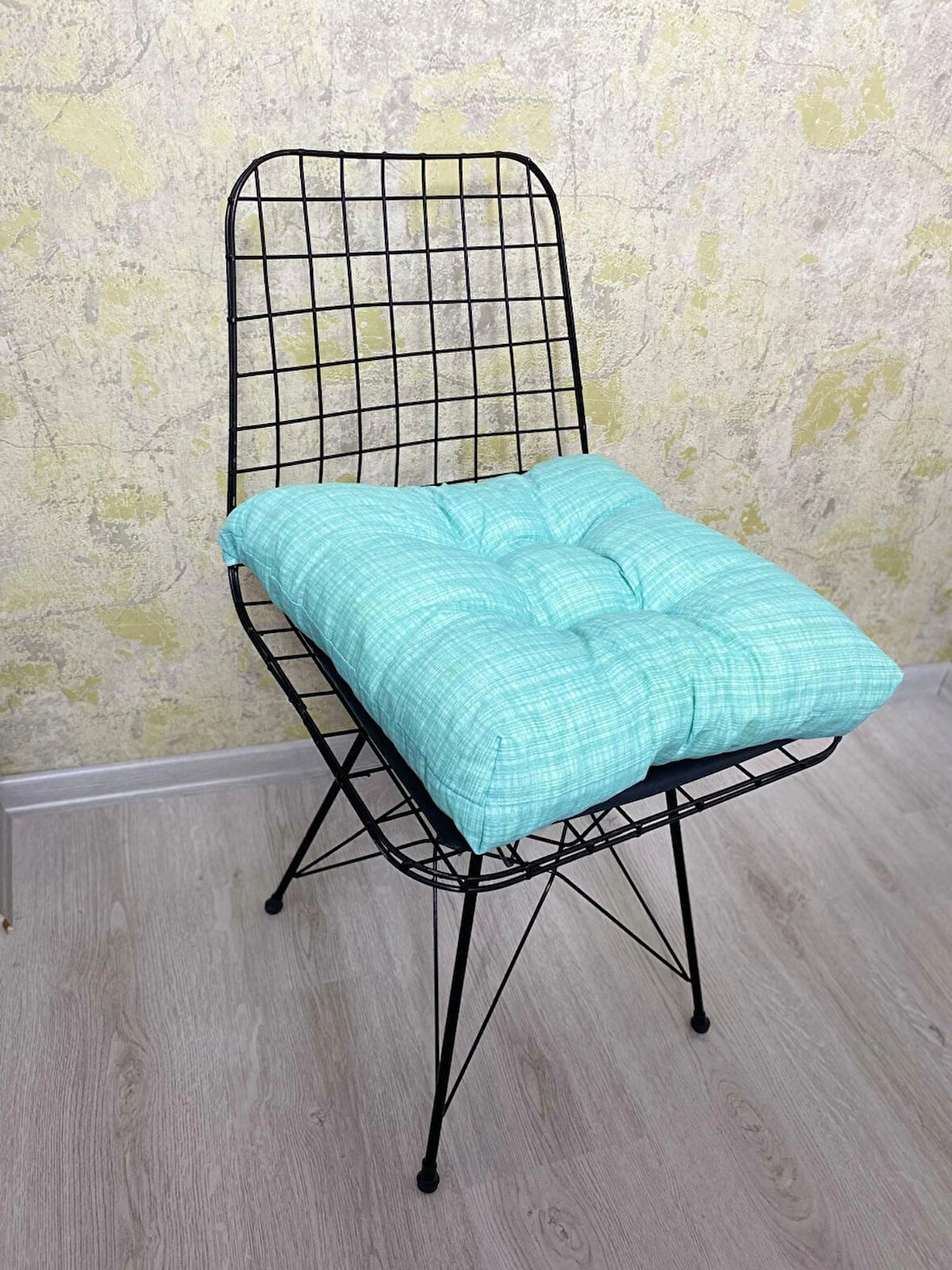  Bagcikli Sandalye Mi̇nderi̇ 40x40 Ebatta Düğmeli̇ Kumaş