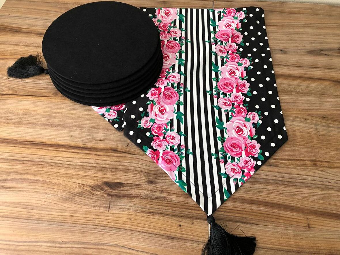 SİYAH ZEMİN PEMBE GÜL DESENLİ RUNNER & SİYAH SUPLA