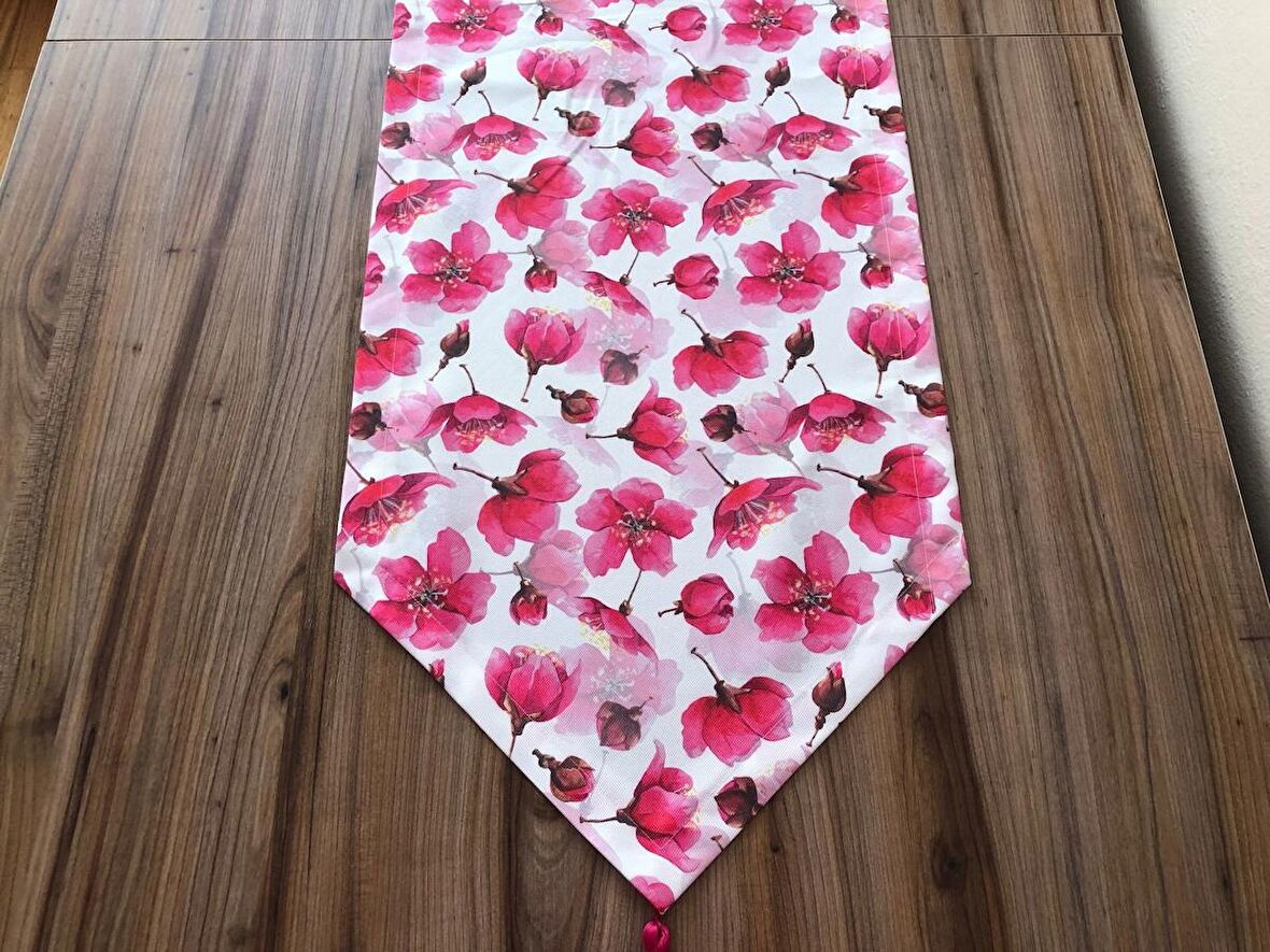 BEYAZ ZEMİN FUŞYA ÇİÇEK DESENLİ RUNNER