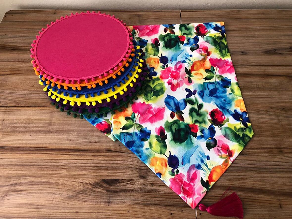 SULUBOYA ÇİÇEK DESENLİ RUNNER & PONPONLU SUPLA