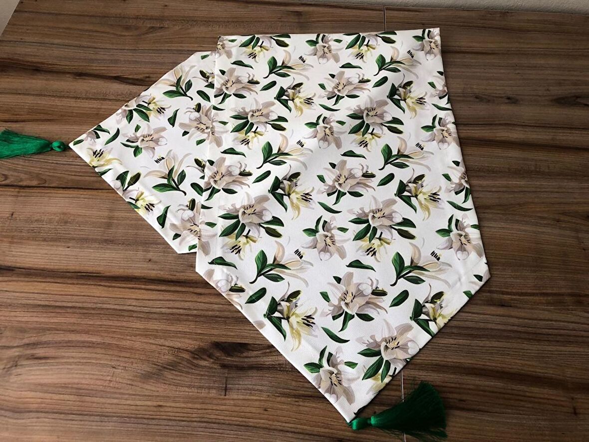 BEYAZ ZEMİN ÜZERİNE LİLYUM ÇİÇEK DESENLİ RUNNER